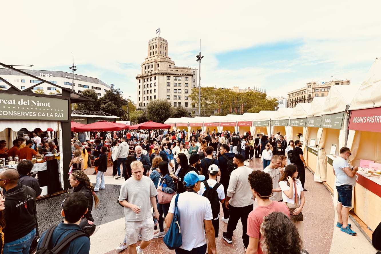 Imatge del Mercat de Mercats 2023 a plaça Catalunya / Ajuntament de Barcelona