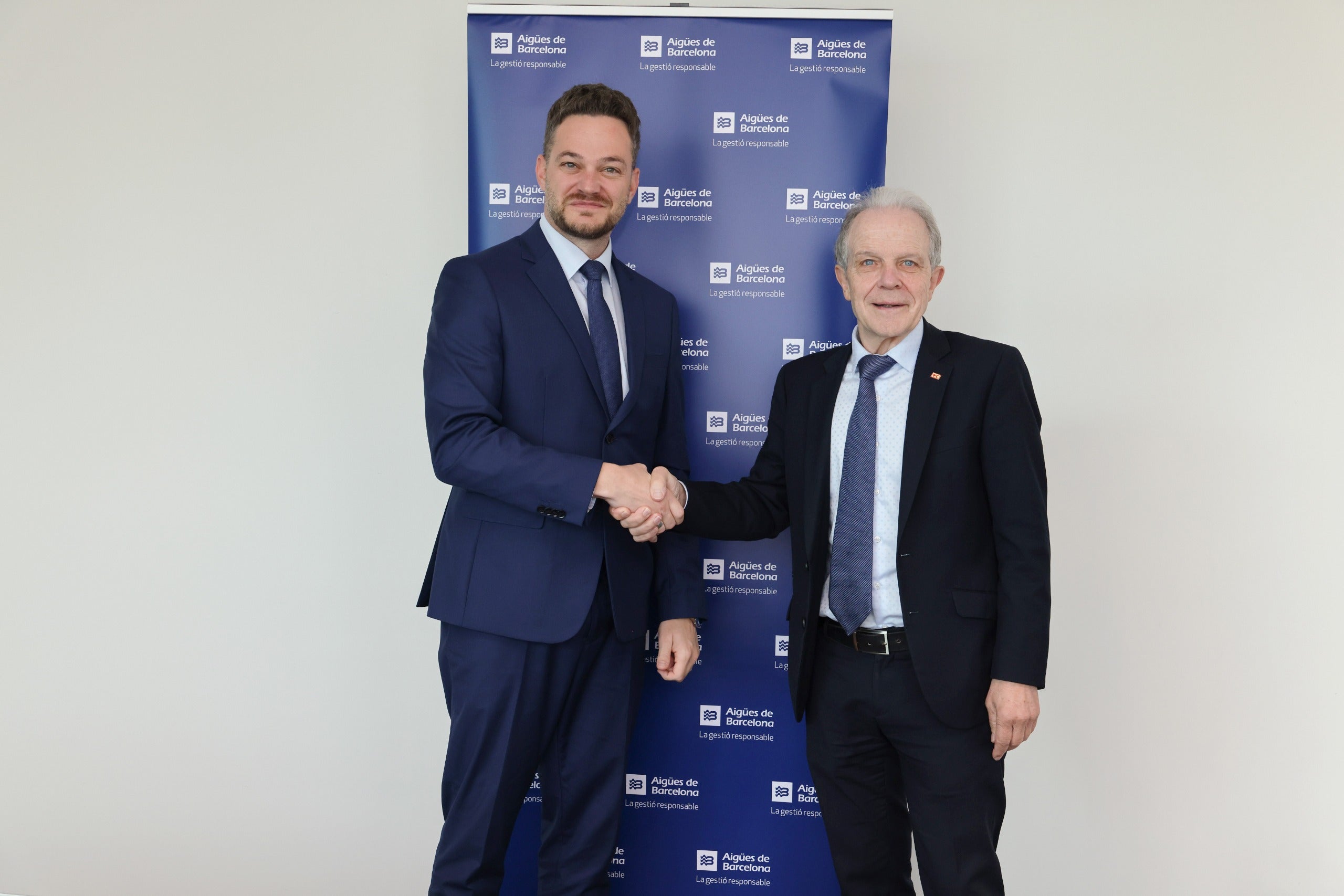 Felipe Campos, consejero delegado de Aigües de Barcelona y Josep Quitet, presidente de Cruz Roja Cataluña