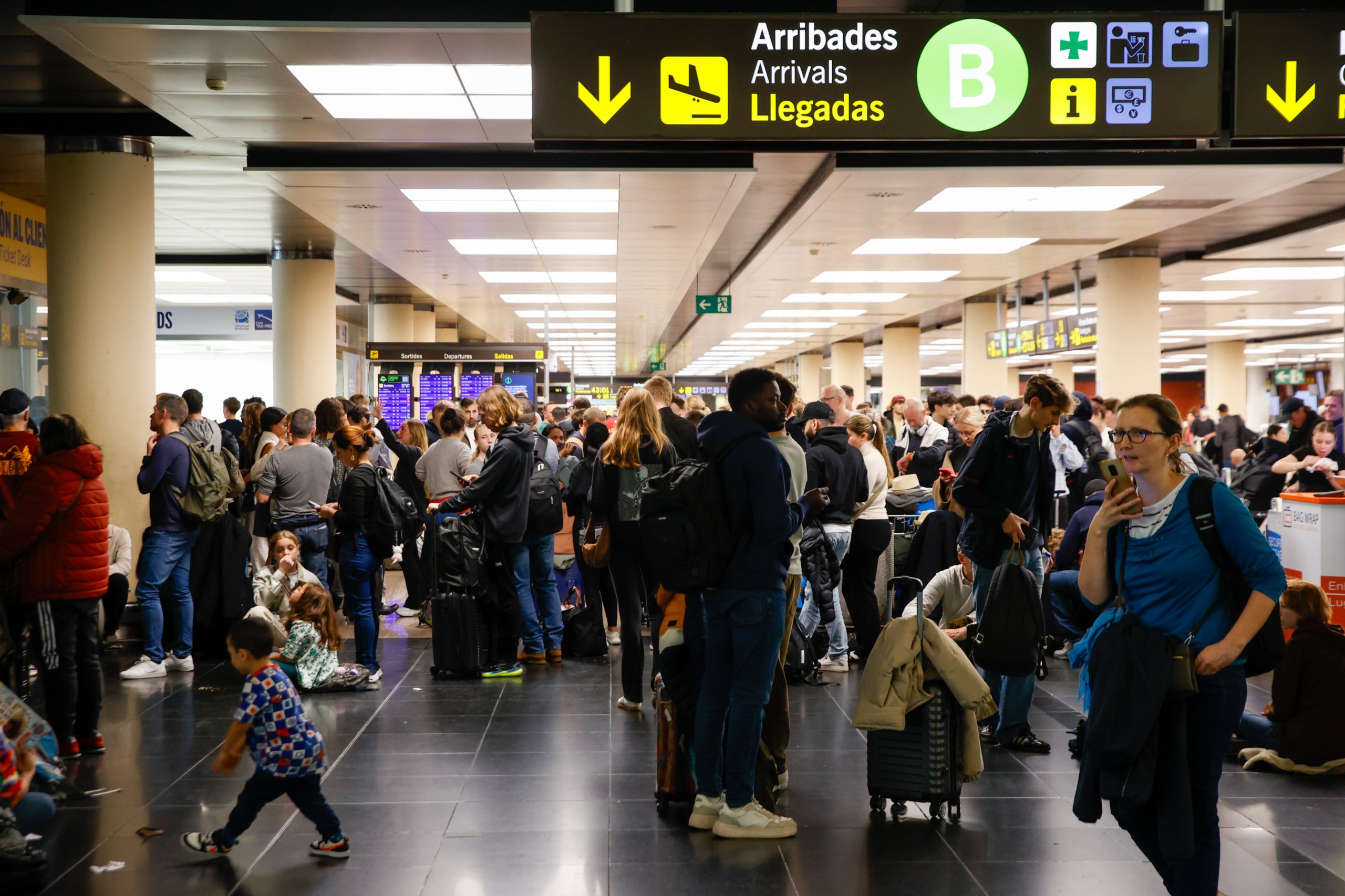 Passatgers a la T2 de l'Aeroport de Barcelona-El Prat / Europa Press
