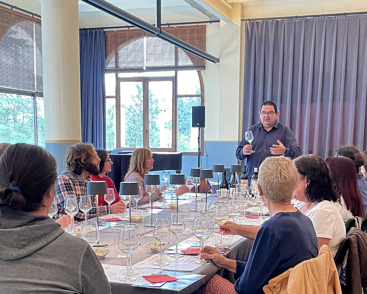 Un momento de la cata en la Casa Museo Nuria Pla CASA MUSEO NURIA PLA