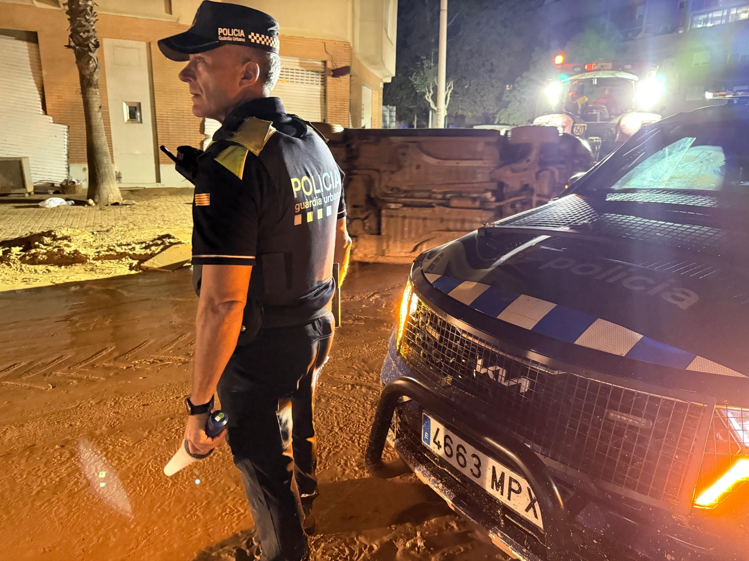 Agents de la Guàrdia Urbana desplegats amb motiu de la DANA al País Valencià / Guàrdia Urbana