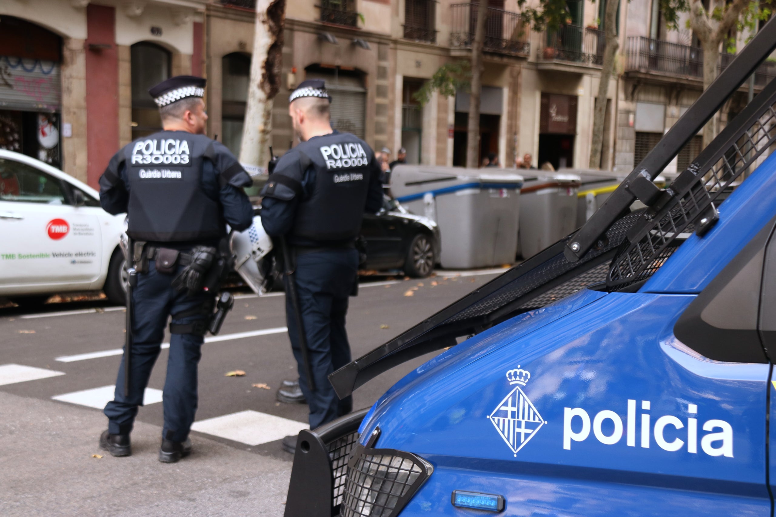 Agents de la Guàrdia Urbana durant una actuació / ACN