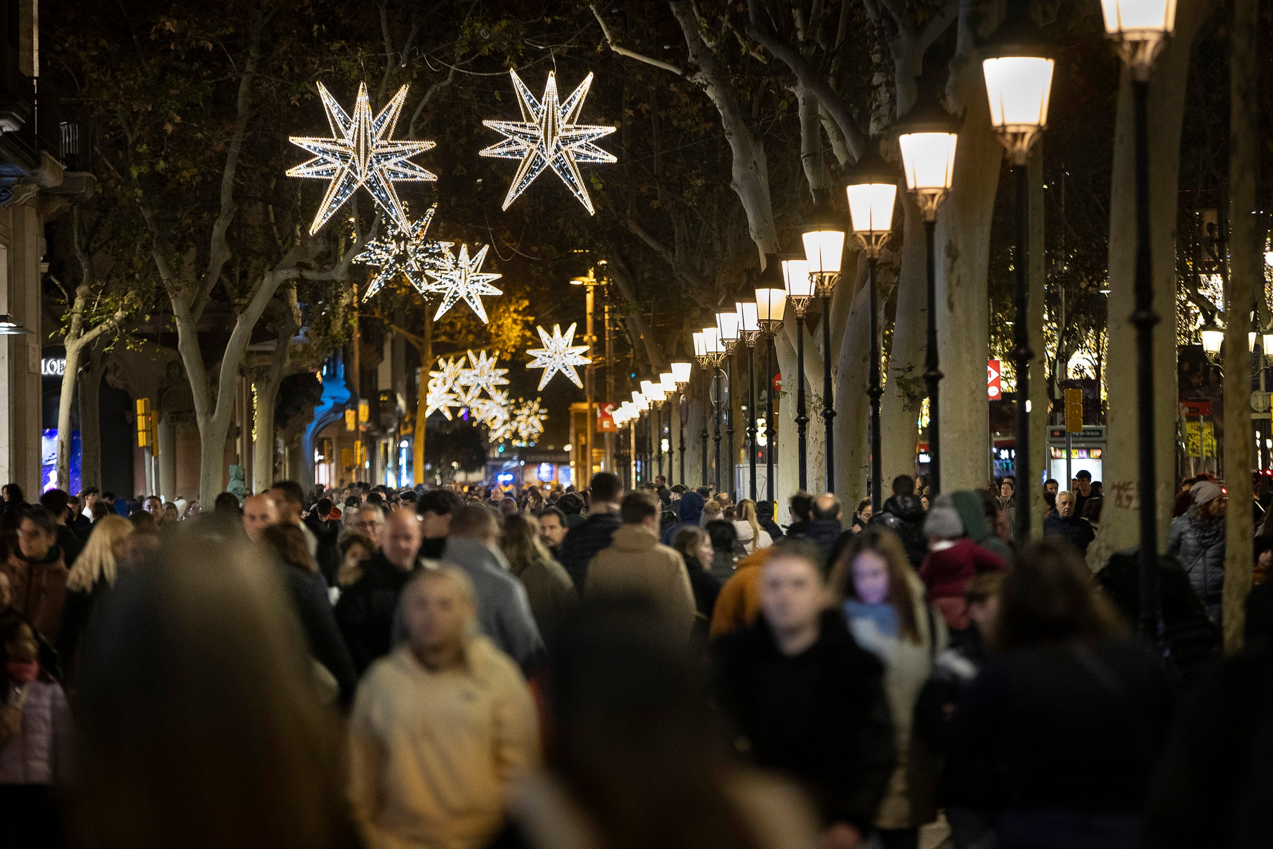Massificació al passeig de Gràcia durant Nadal, el desembre passat /
Jordi Play