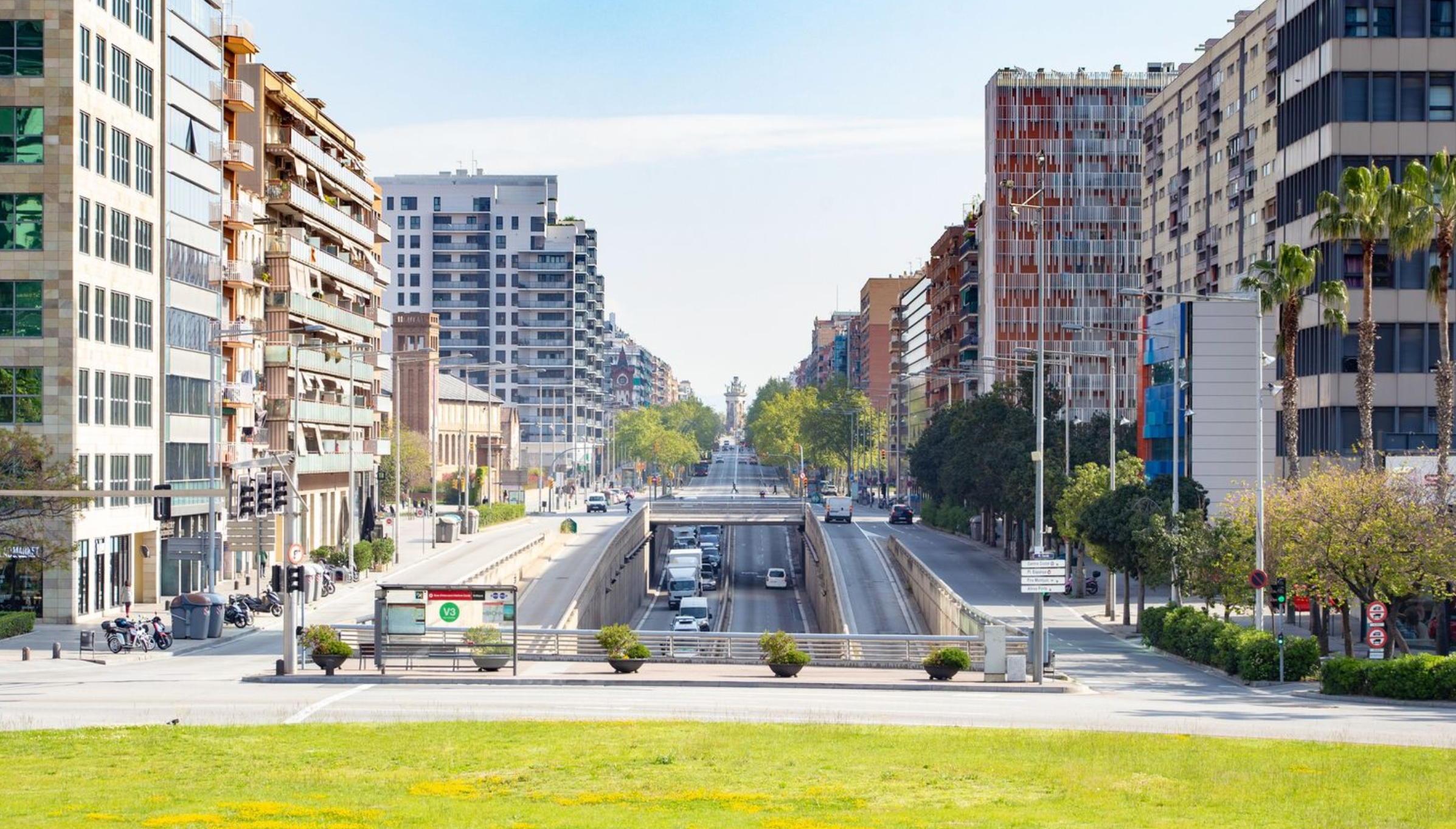 Gran Via de les Corts Catalanes vista des de la plaça d’Ildefons Cerdà AJUNTAMENT DE BARCELONA