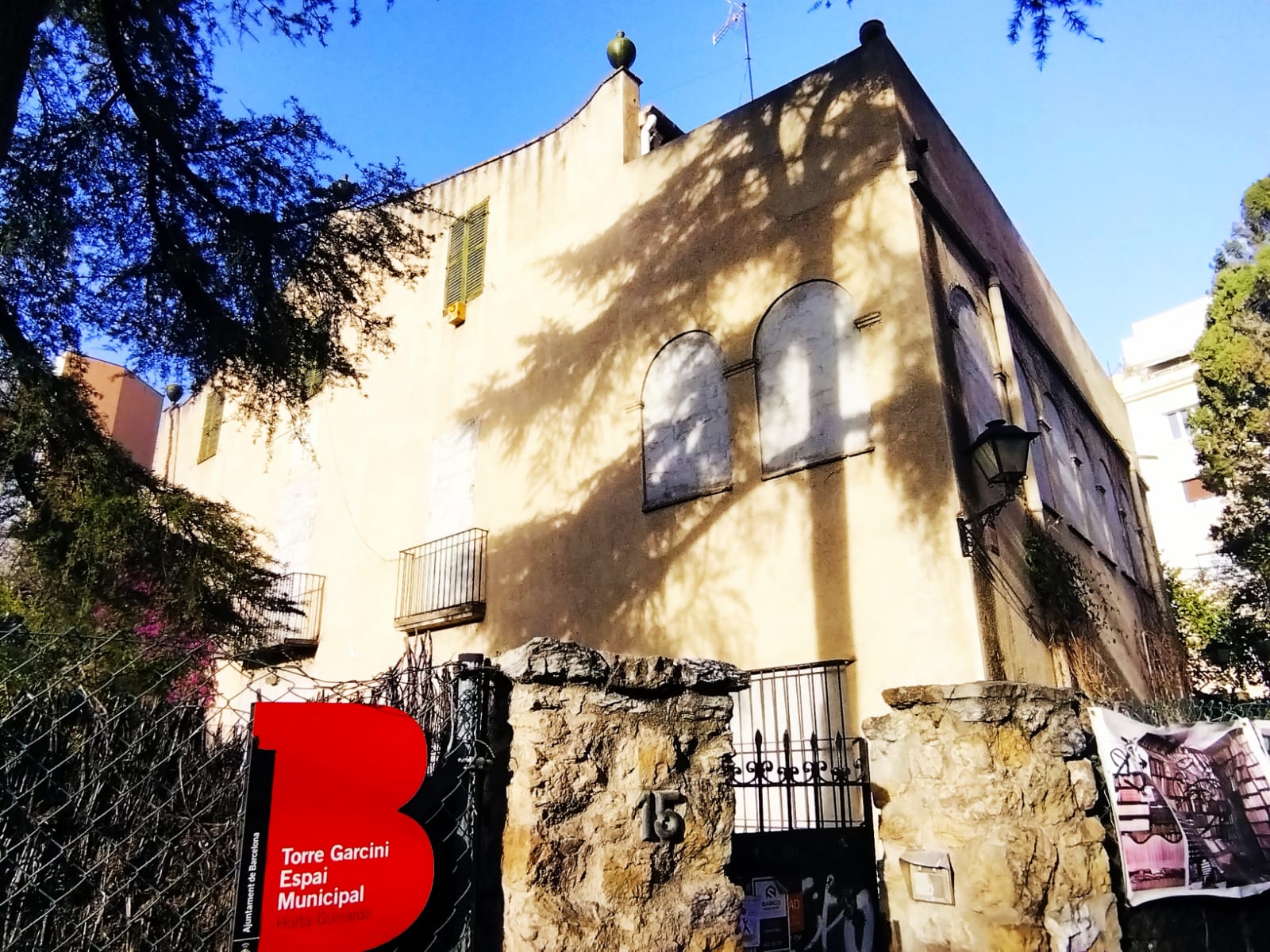 La Torre Garcini, ara sense ús, al Guinardó / Jordi Subirana 