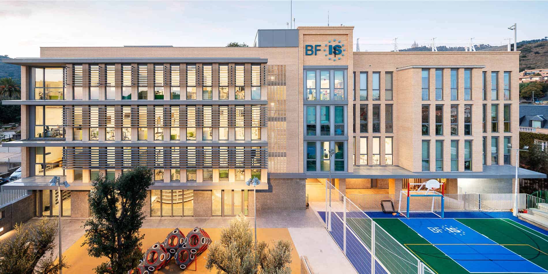 La Benjamin Franklin International School és l'escola privada més cada de Barcelona / BFIS