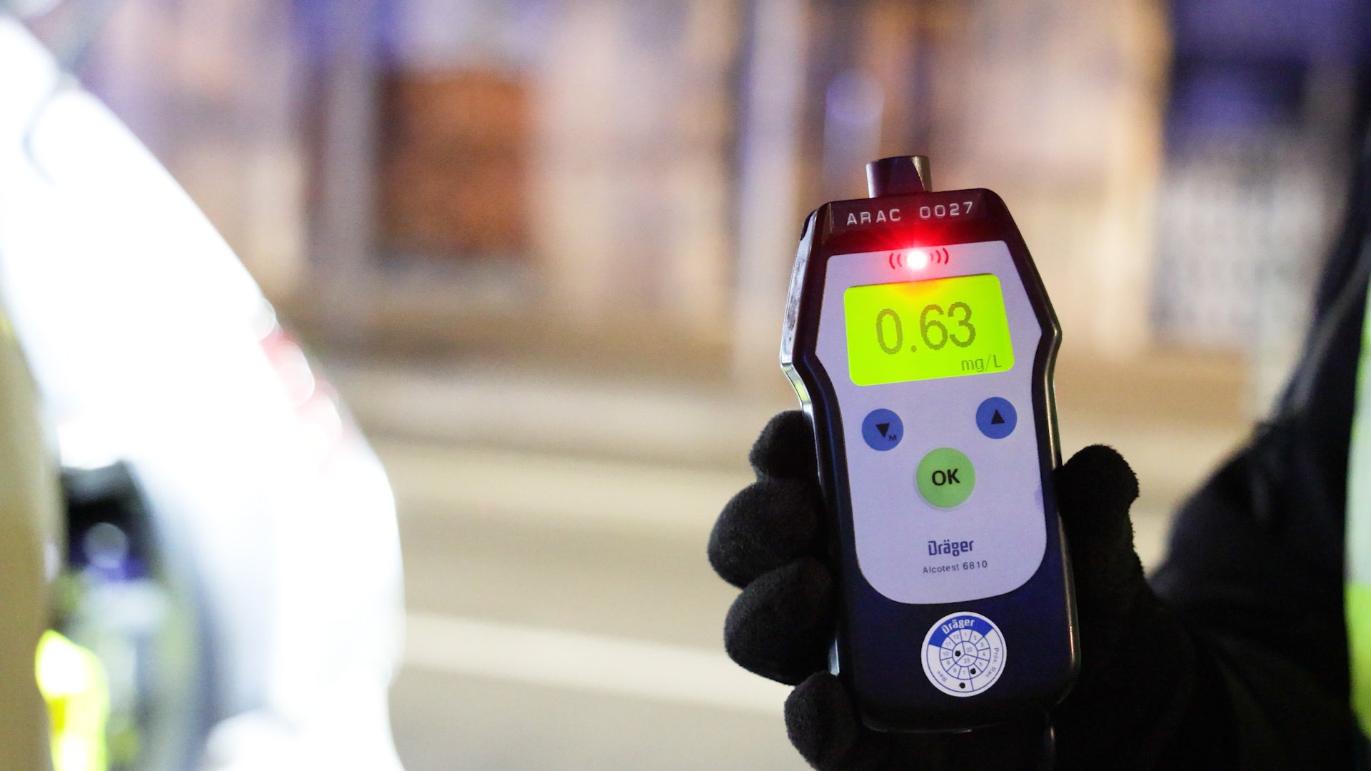 Imatge d'arxiu d'un control d'alcoholèmia | Ajuntament de Barcelona