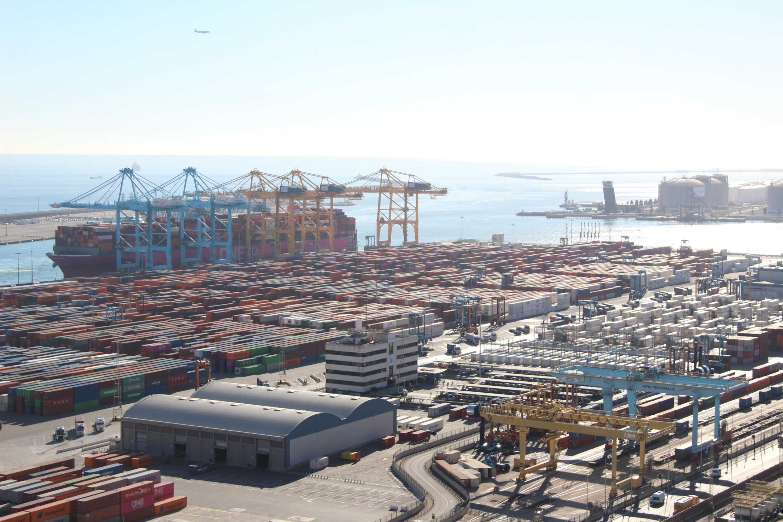 El Port de Barcelona vist des del far de Montjuïc / A.R.