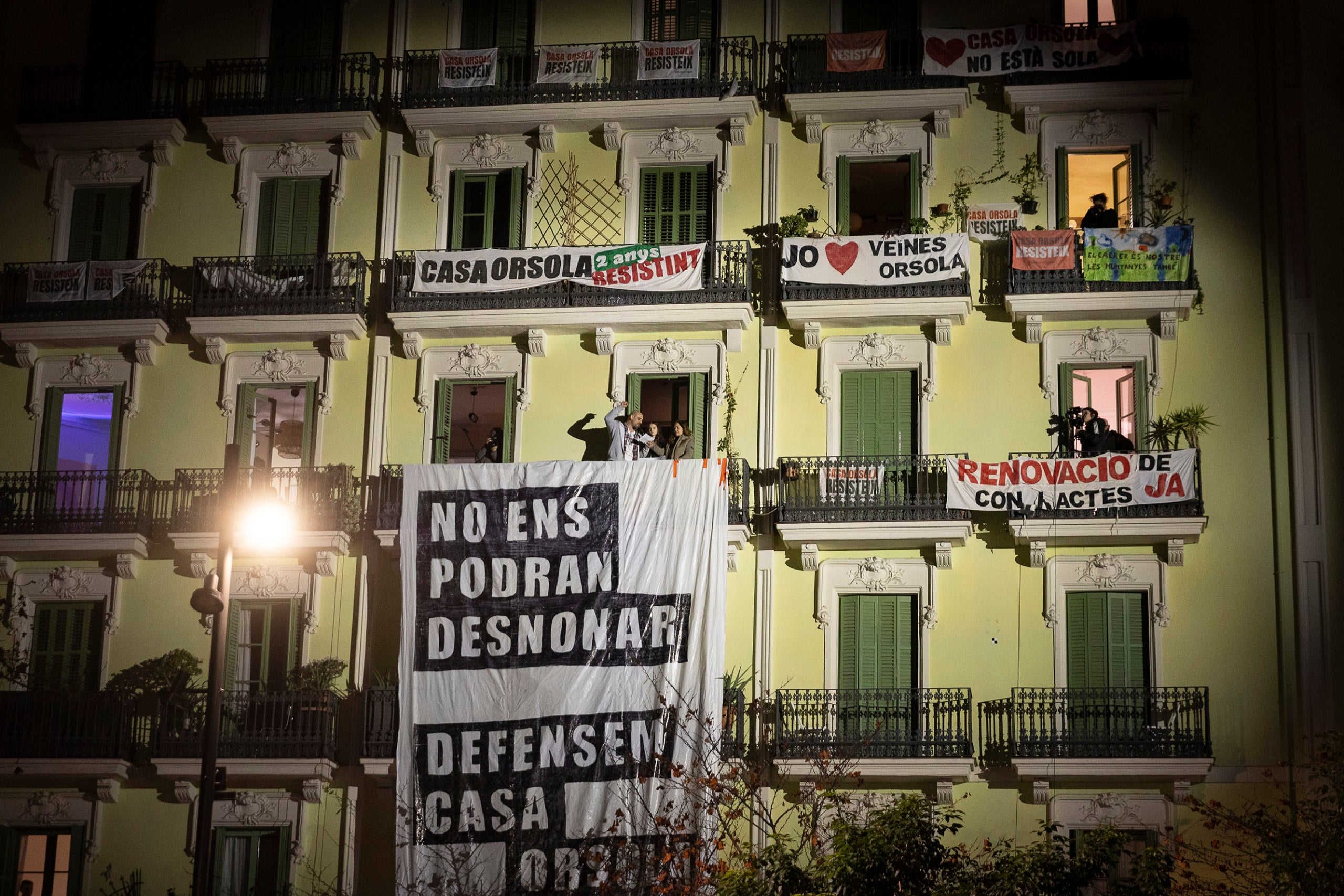 Entitats veïnals intenten evitar el desnonament d'en Josep, a Casa Orsola a l'Eixample.
30.01.2025, Barcelona
foto: Jordi Play