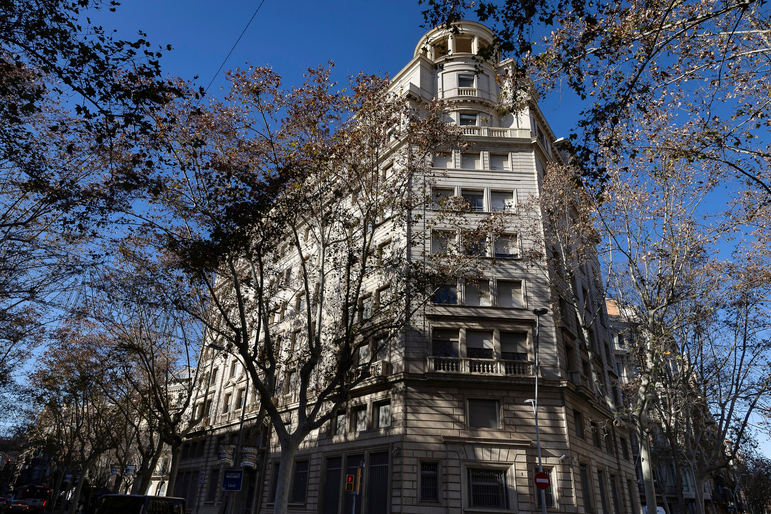 Ronda de Sant Pere, 41; edifici de l'antiga seu dels jutjats socials on es projecta la ubicació d'un CAP | Jordi Play
