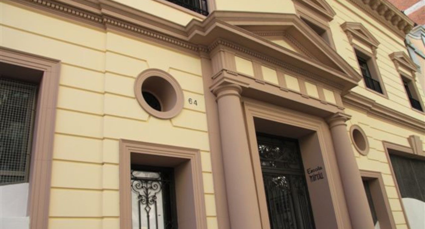 Façana de l'Escola Mireia del Fort Pienc / Escola Mireia
