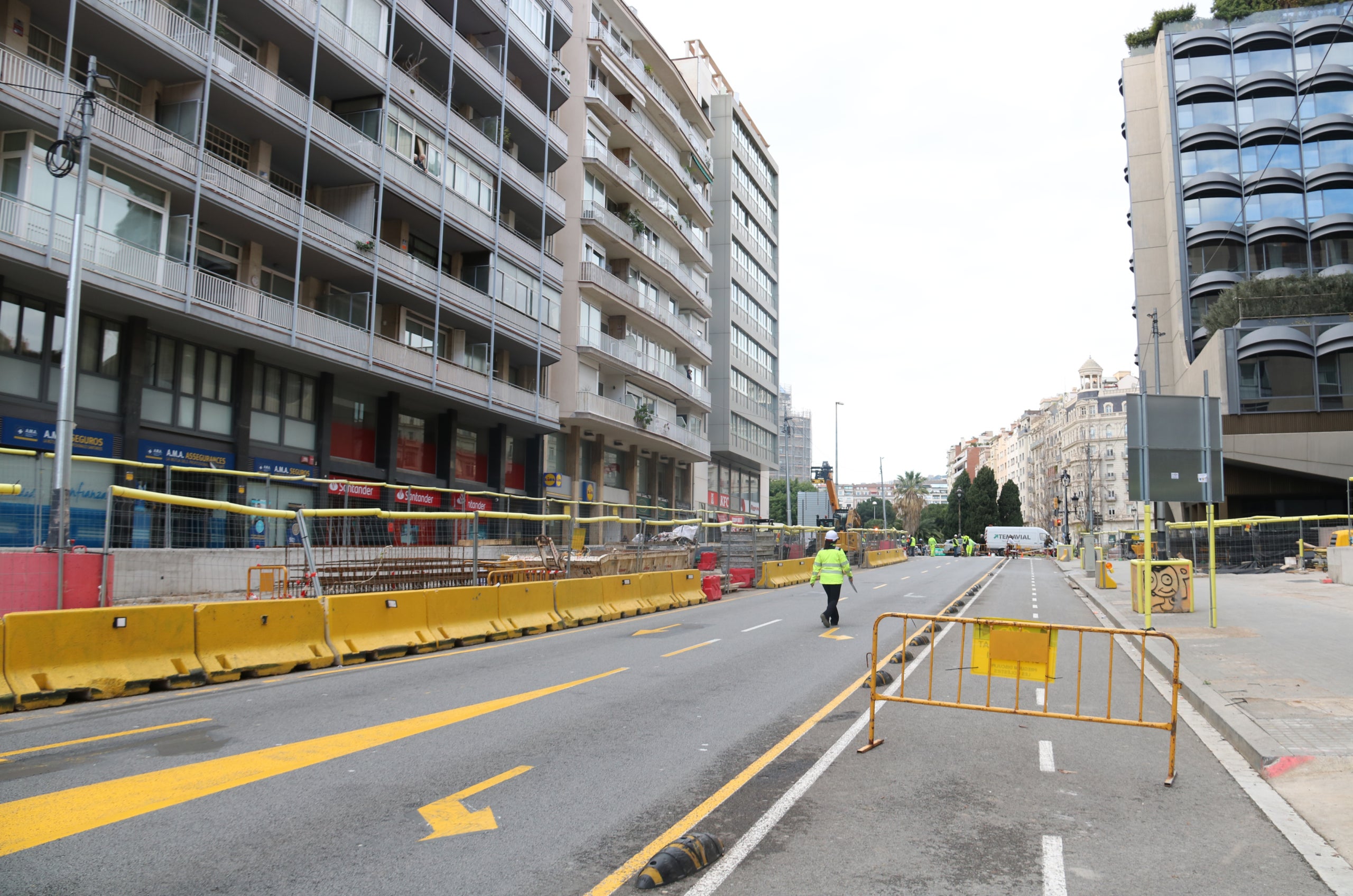 El carrer Comte d'Urgell està tallat des de Francesc Macià fins a Buenos Aires / ACN
