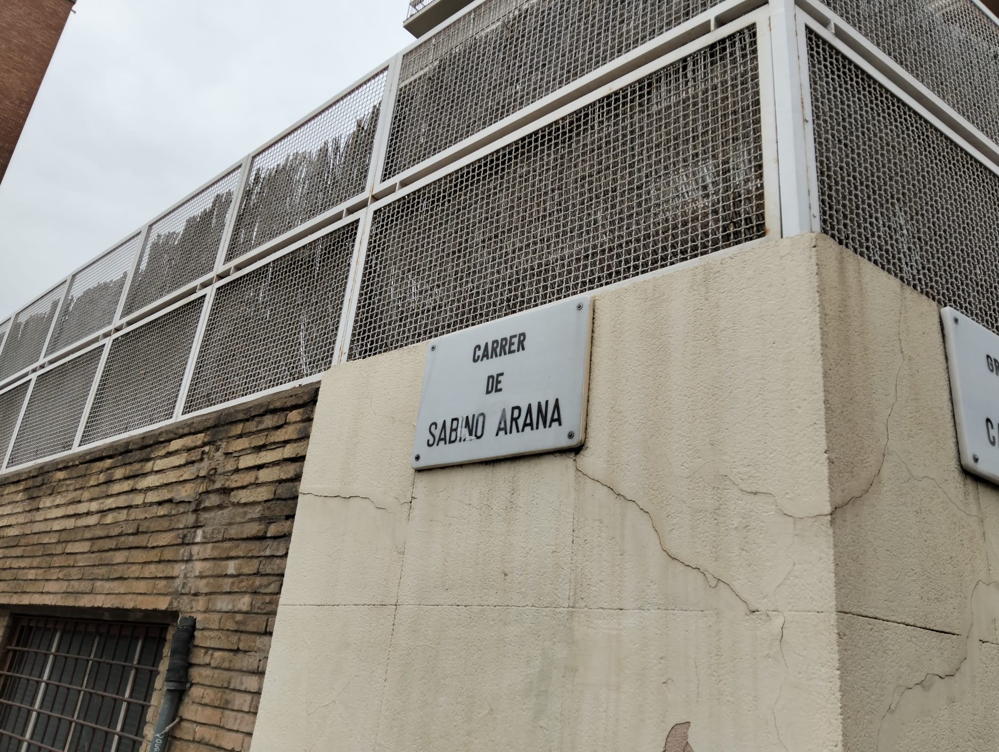Un rètol del carrer de Sabino Arana, a les Corts / TOT Barcelona