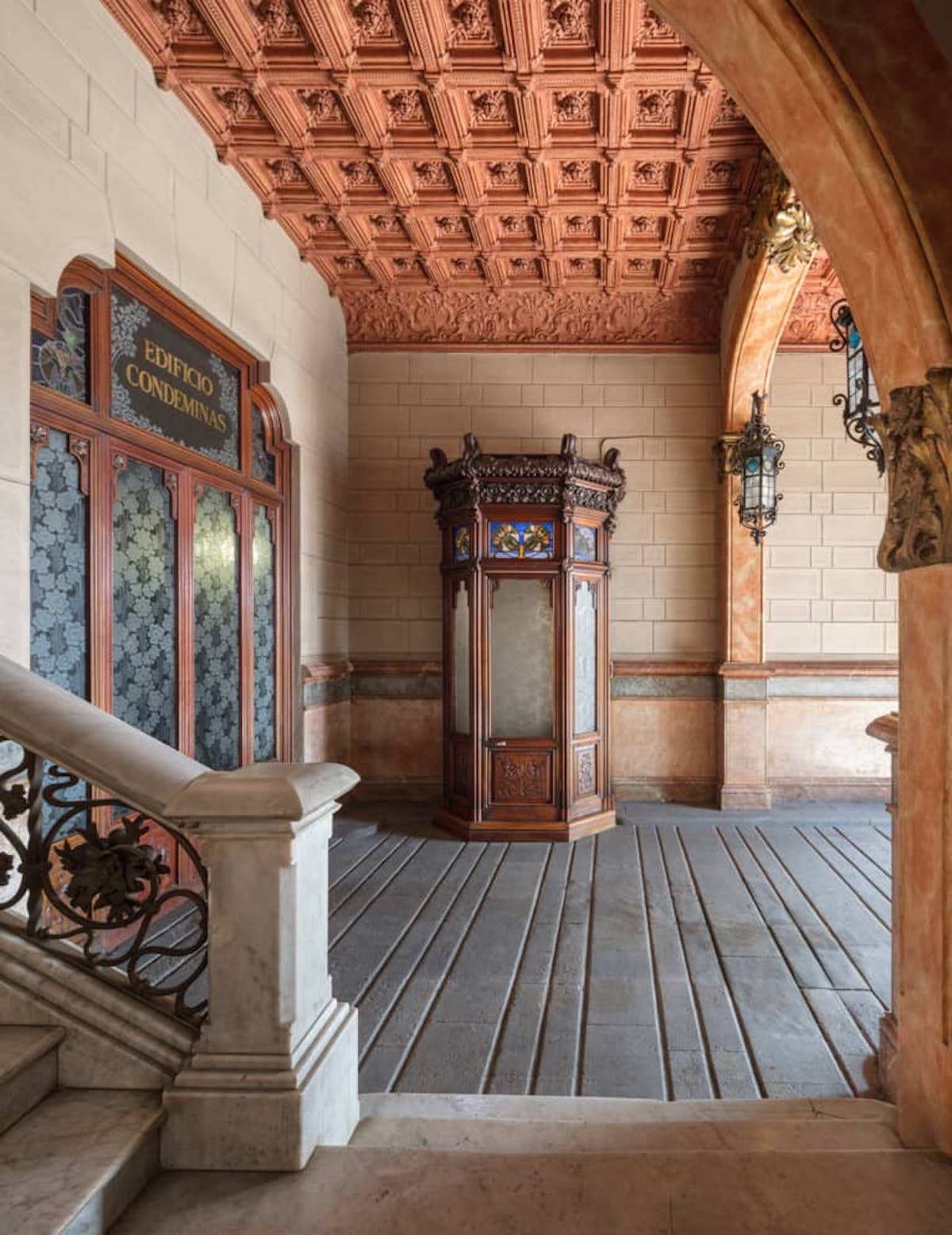 La Casa Condeminas és una joia modernista ubicada davant del mar, al passeig de Colom / Casa Condeminas (Uniq)