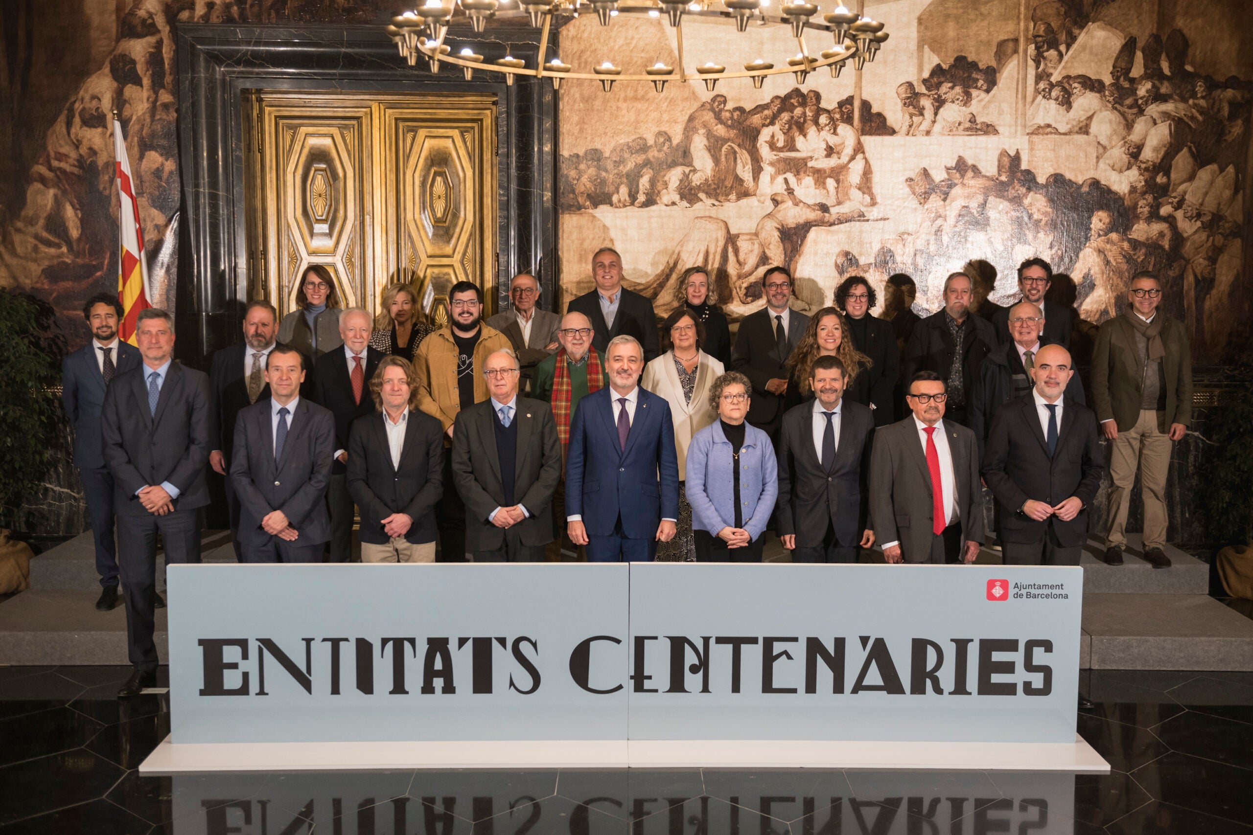 El alcalde Jaume Collboni entrega las distinciones a entidades e instituciones centenarias / Ayuntamiento