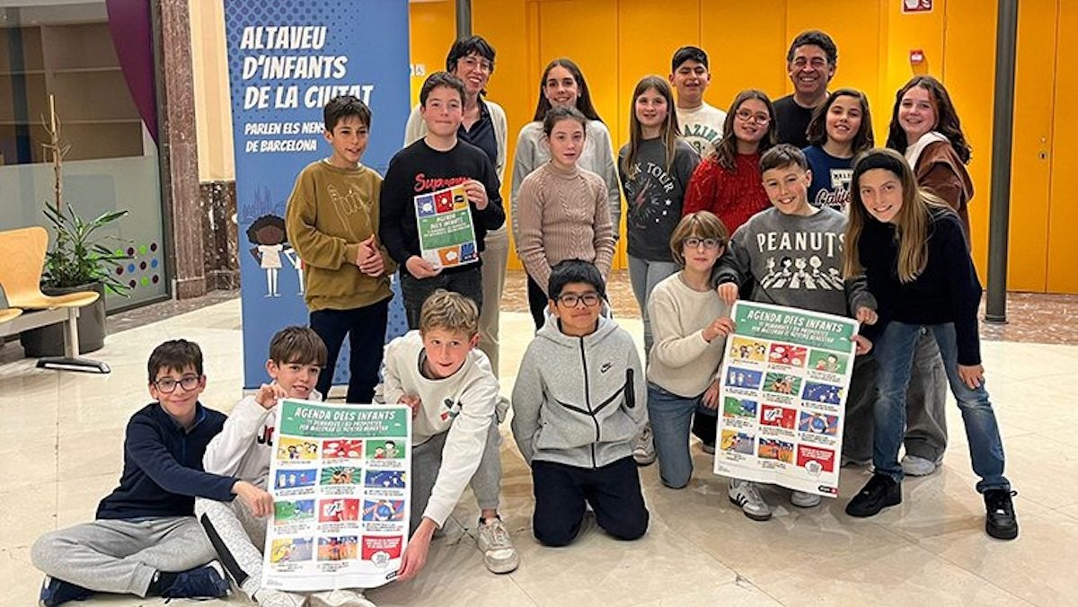 Trobada dels infants amb el síndic de Barcelona i l'adjunta per la infància de la síndica de Catalunya / Altaveu d'Infants