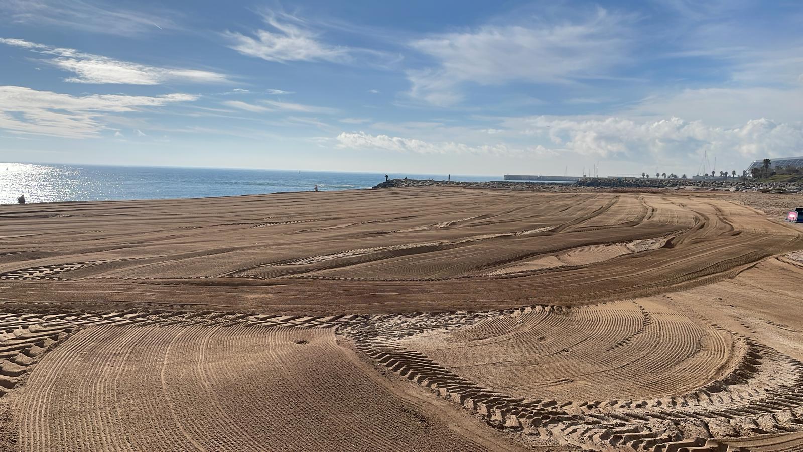 Treballs a la platja del Litoral, que encara la recta final per a la reobertura després de gairebé quatre anys tancada / Ajuntament de Sant Adrià