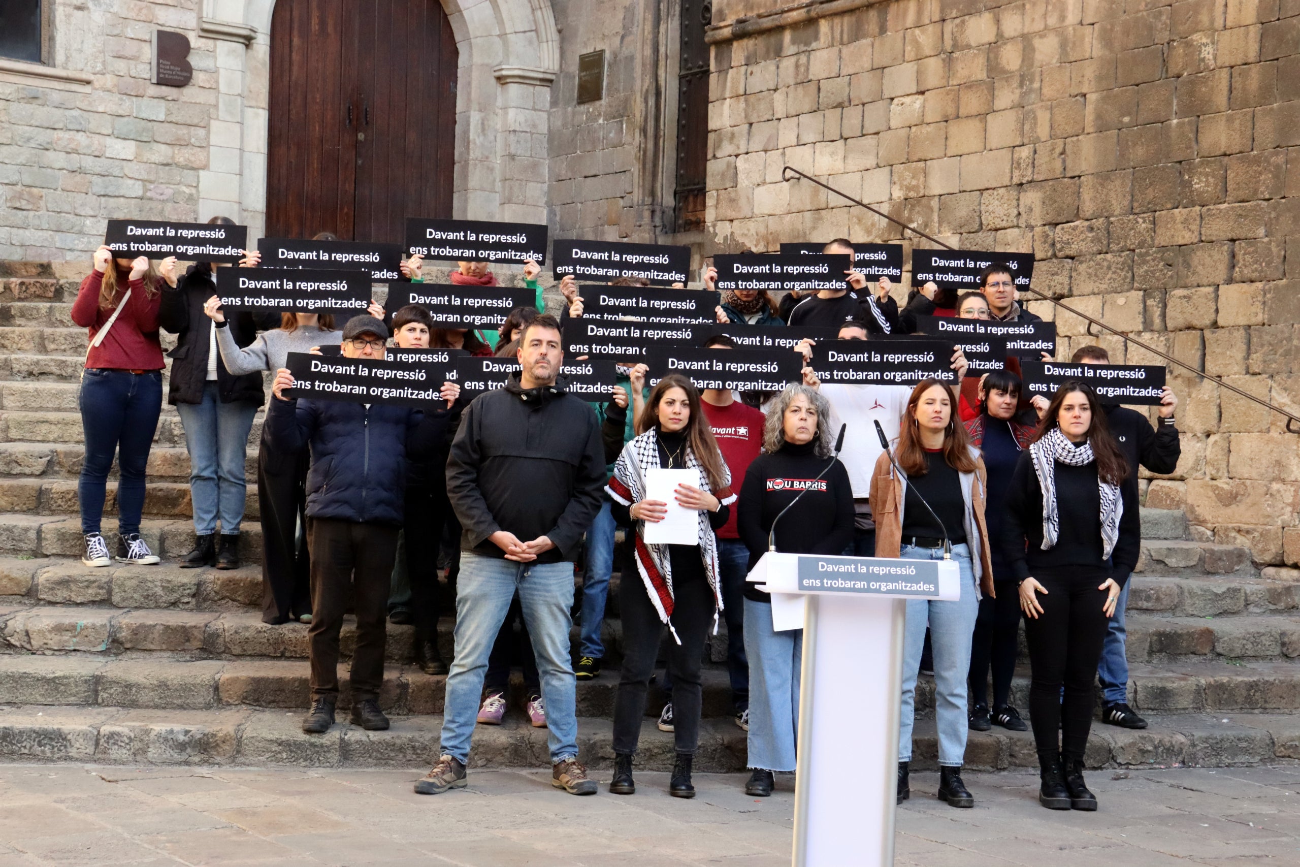 Les entitats afectades per un possible nou cas d'infiltració en la roda de premsa d'aquest dimecres / Natzaret Romero (ACN)