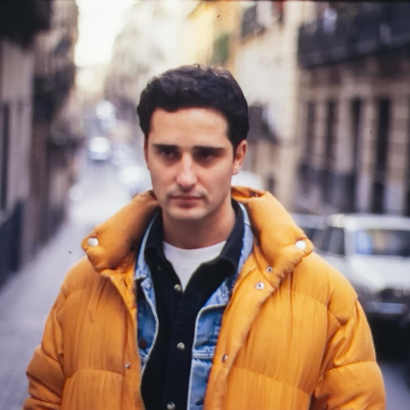Un jove Jorge Drexler fotografiat pels carrers de Barcelona en una imatge d'arxiu / Jorge Drexler (Facebook)