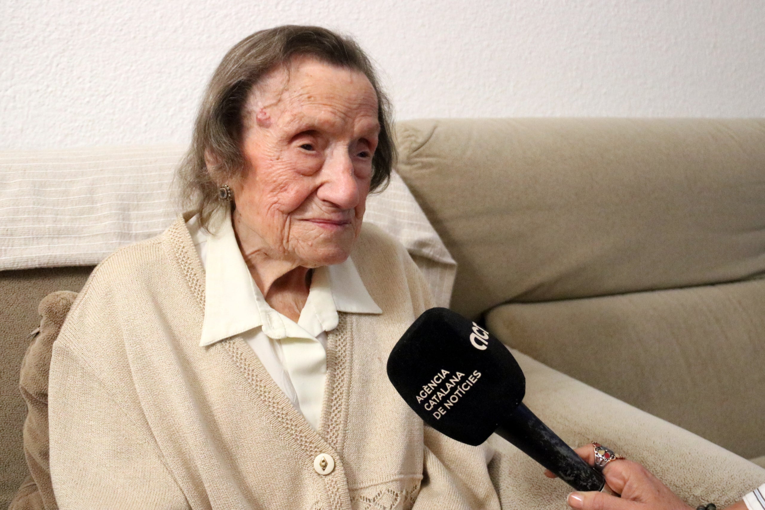 Angelina Torres, la mujer más longeva de Cataluña y de todo el Estado / Guifré Jordan (ACN)