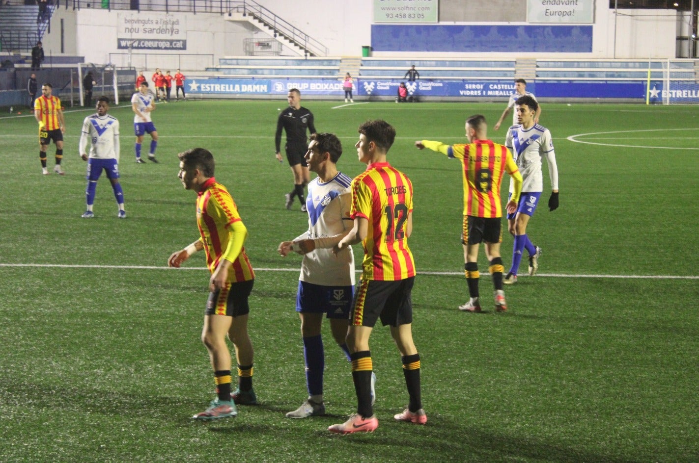 Una disputa en el partit d'anada, que es va acabar a porta tancada / José Díaz