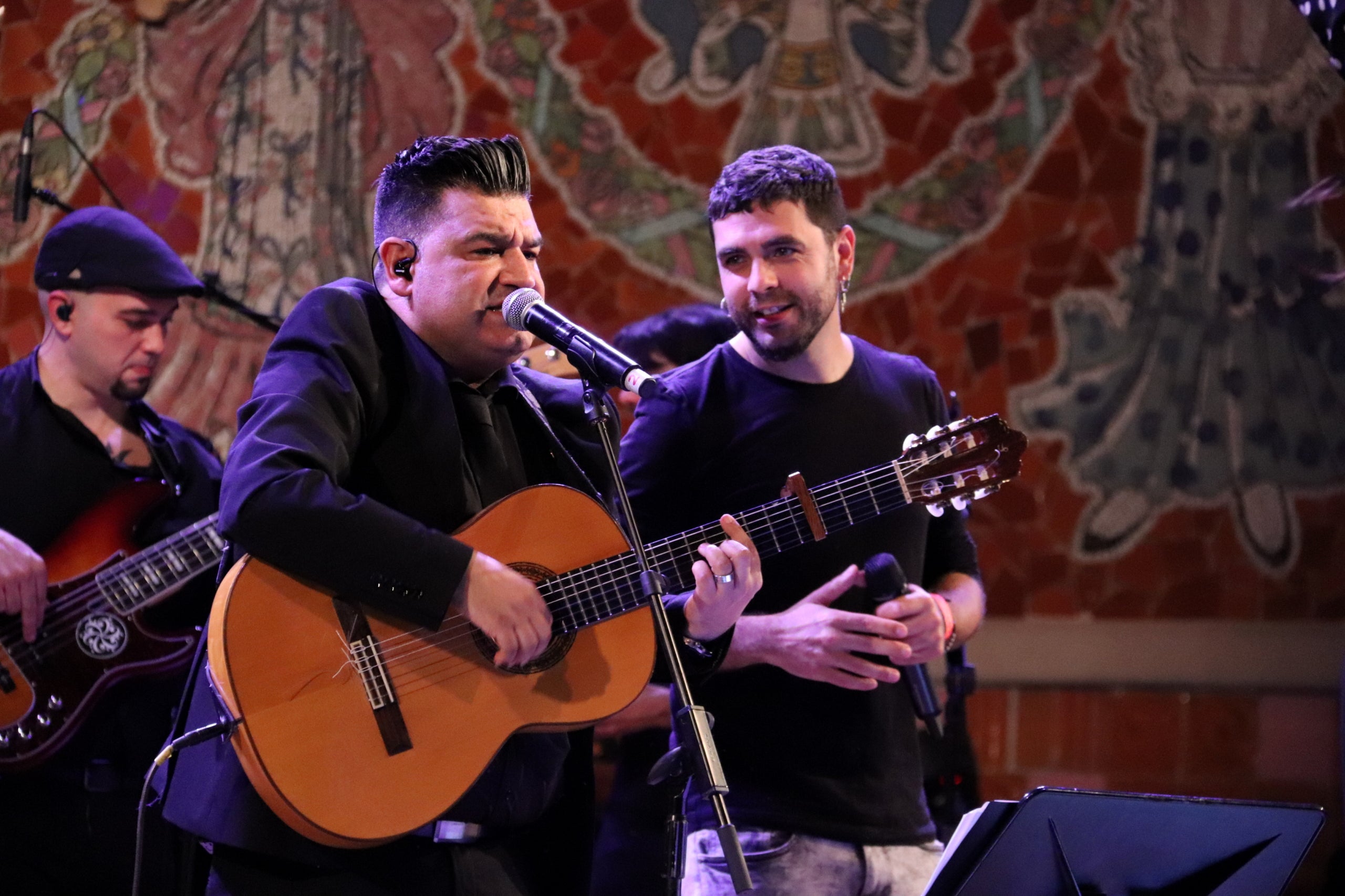 Imatge de Sicus Carbonell, de Sabor de Gràcia, durant un concert al Palau de la Música / ACN