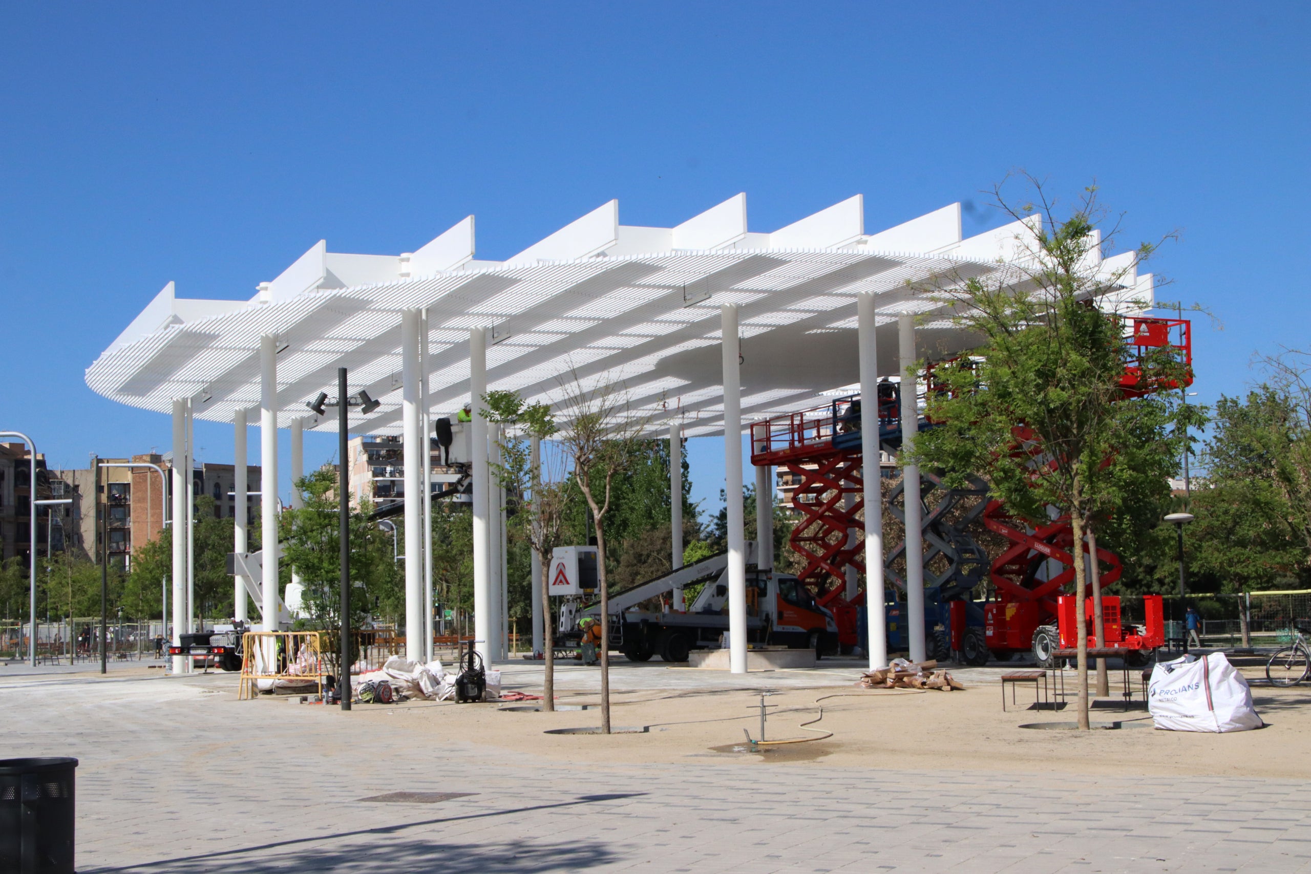 El nou parc de les Glòries s'estrenarà aquest dissabte posant punt final a 20 anys d'obres / Gerard Ullastre (ACN)