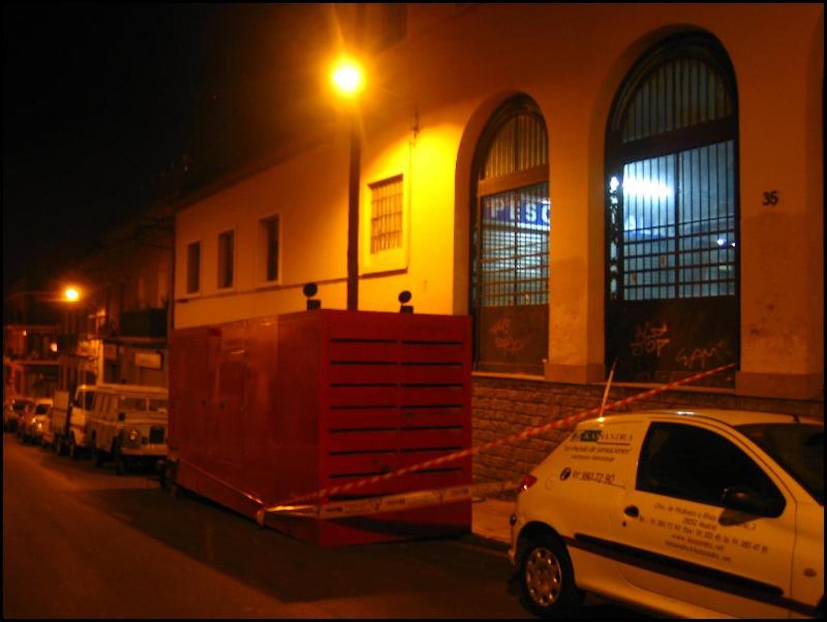 Un generador elèctric al mercat del Guinardo, el juliol del 2007 / Viquipèdia-VortBot