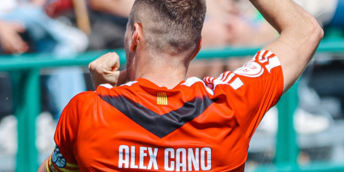 Àlex Cano celebra el gol que ha donat l'ascens a l'Europa a 1a RFEF | CE Europa