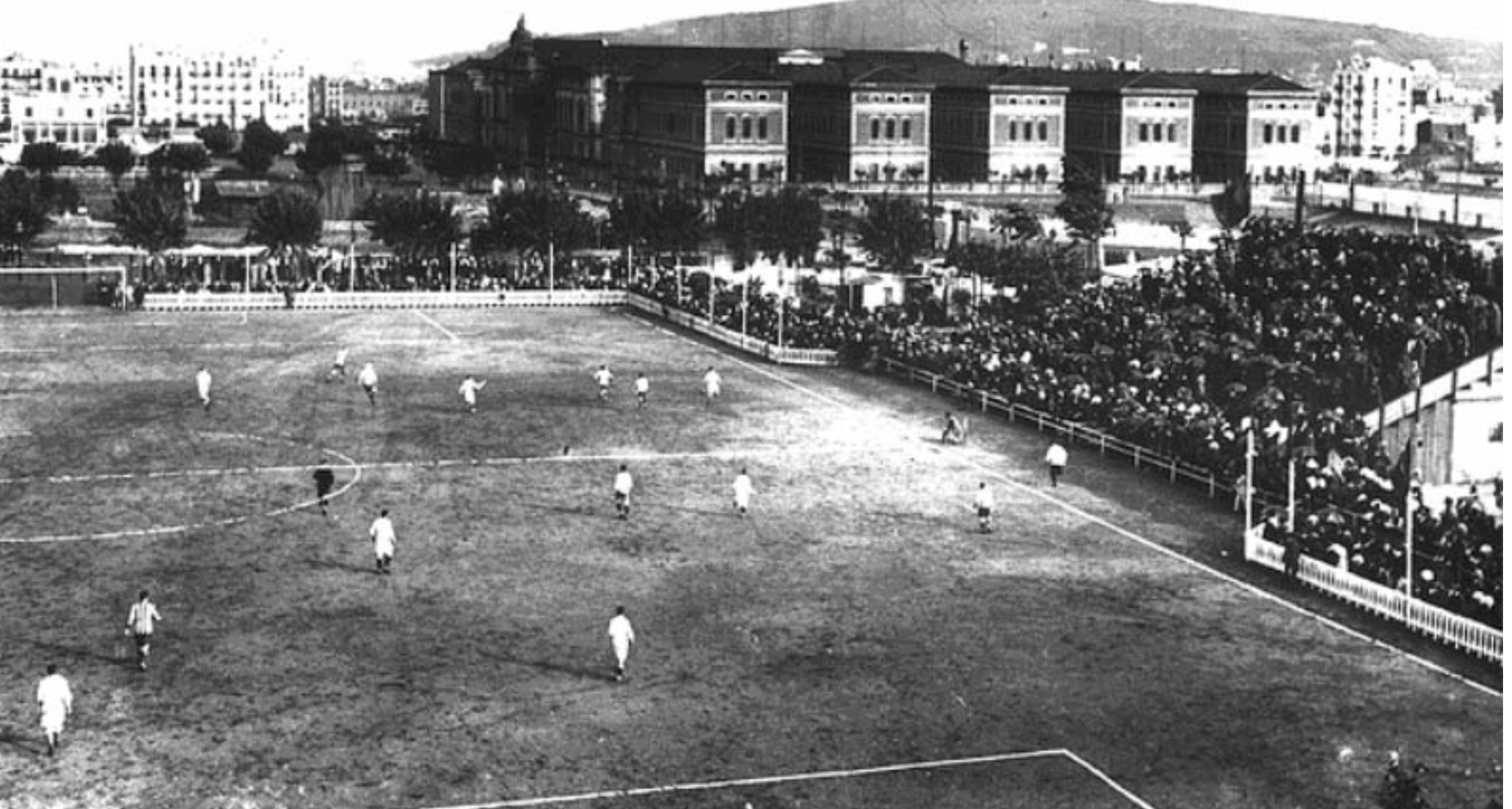 Camp del Barça al carrer Indústria, l'Escopidora, el 1909