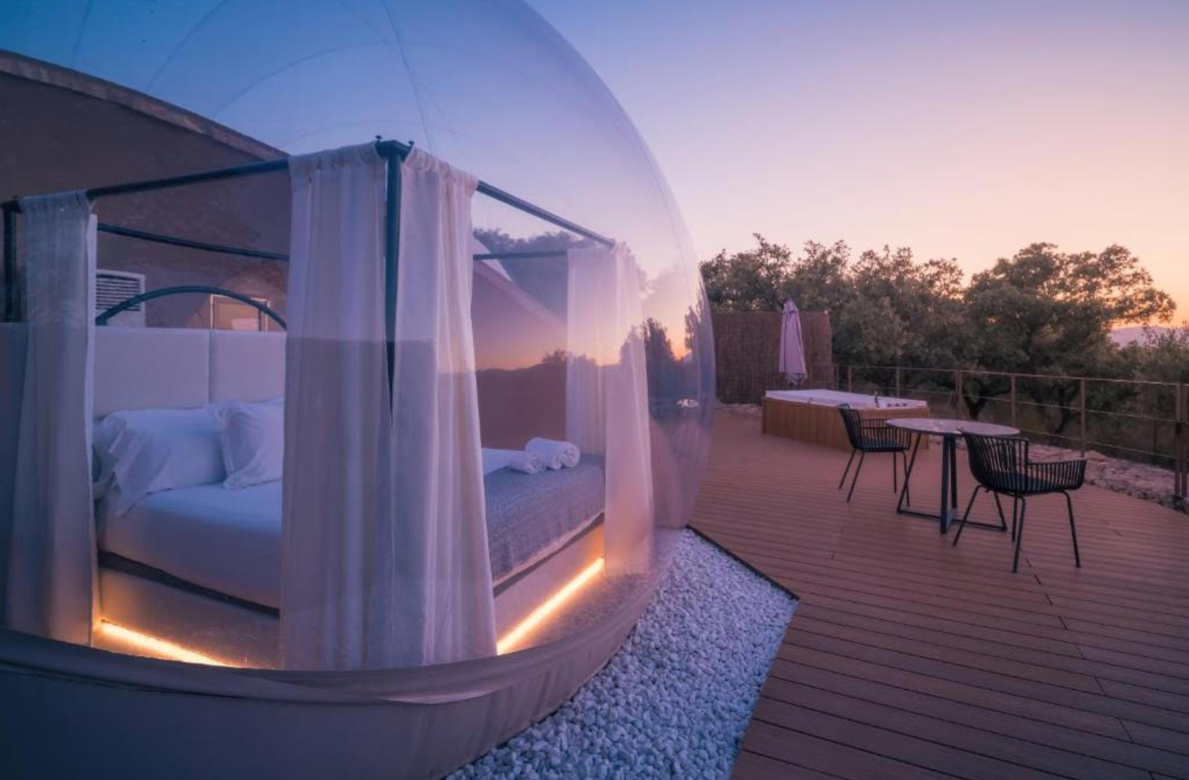 Hotels bombolla: la nova tendència en turisme que et connecta amb la natura