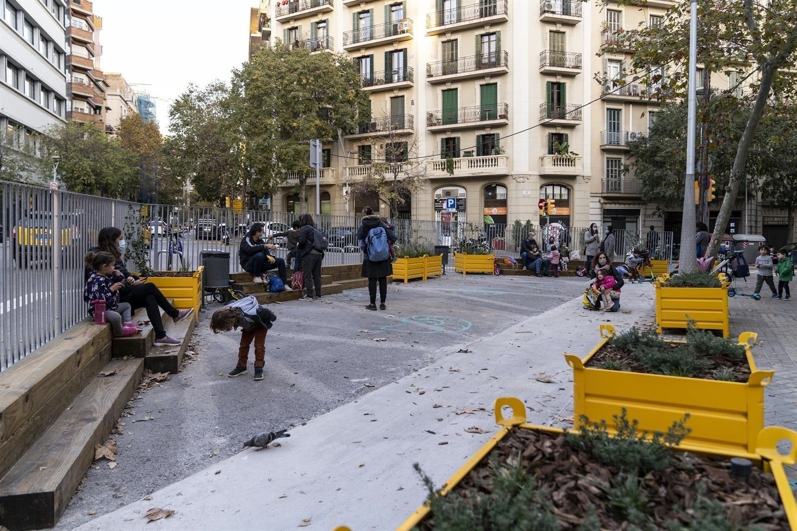 L'exterior d'una escola de Barcelona pacificada | Ajuntament 