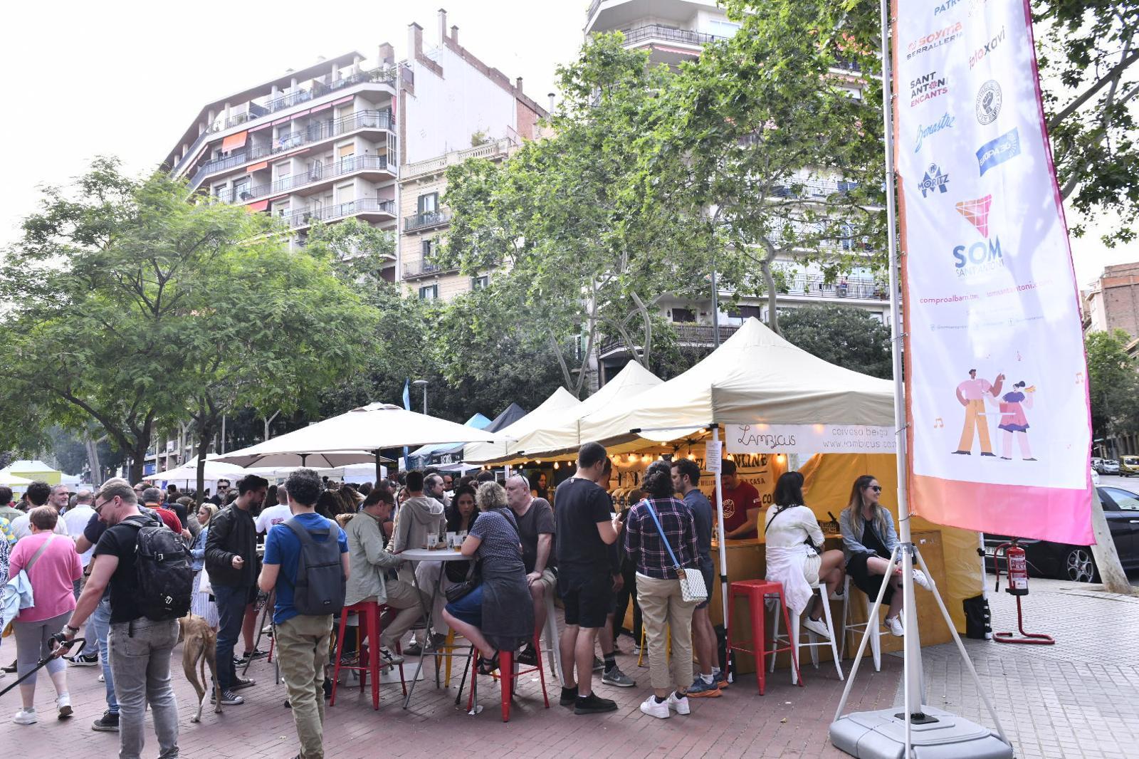 Assistents al festival del comerç de Sant Antoni, en una edició passada / Som Sant Antoni