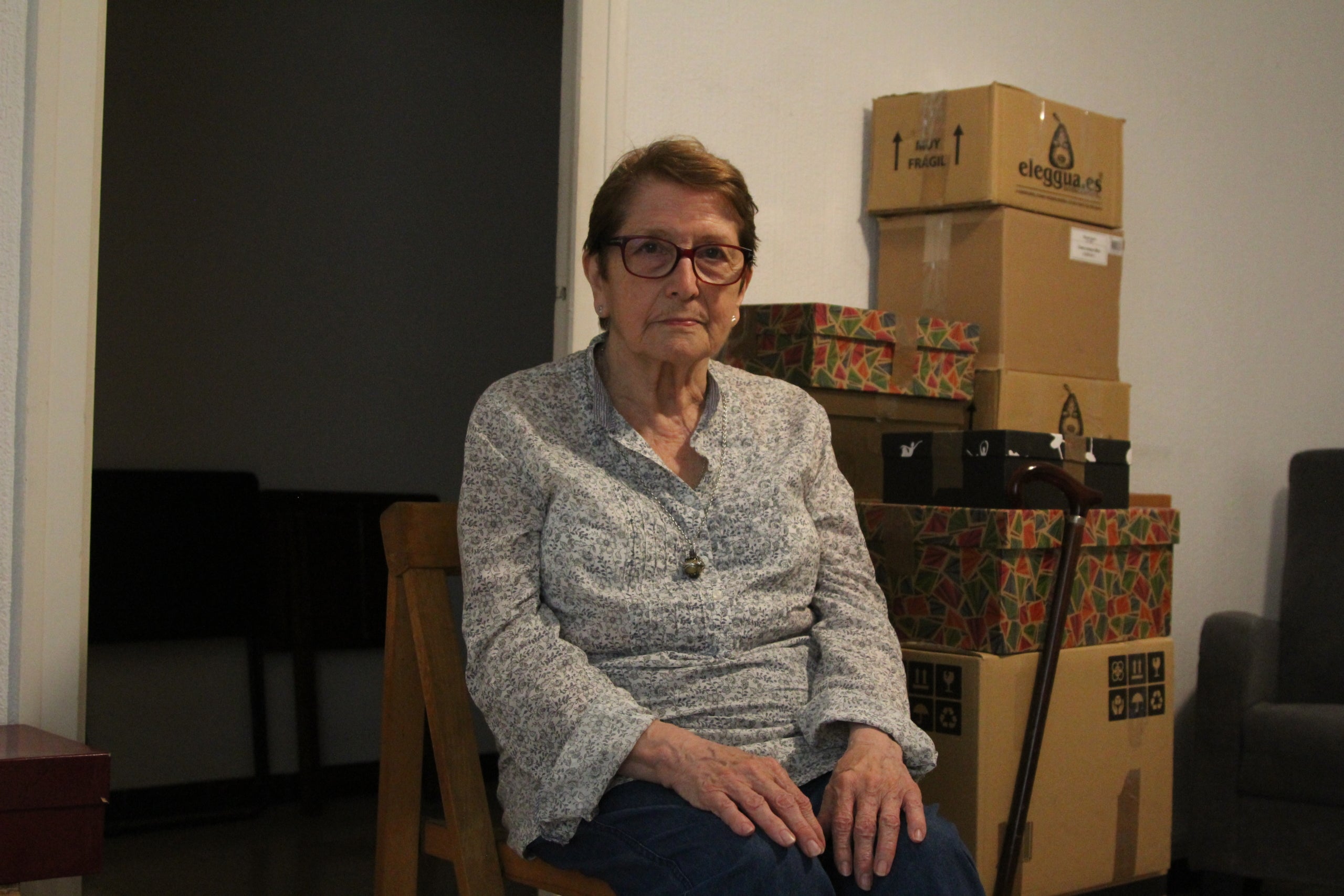 La Josefa Viu haurà de marxar del pis de Sants on ha viscut l'última dècada sense comptar amb una alternativa al seu abast / A.R.