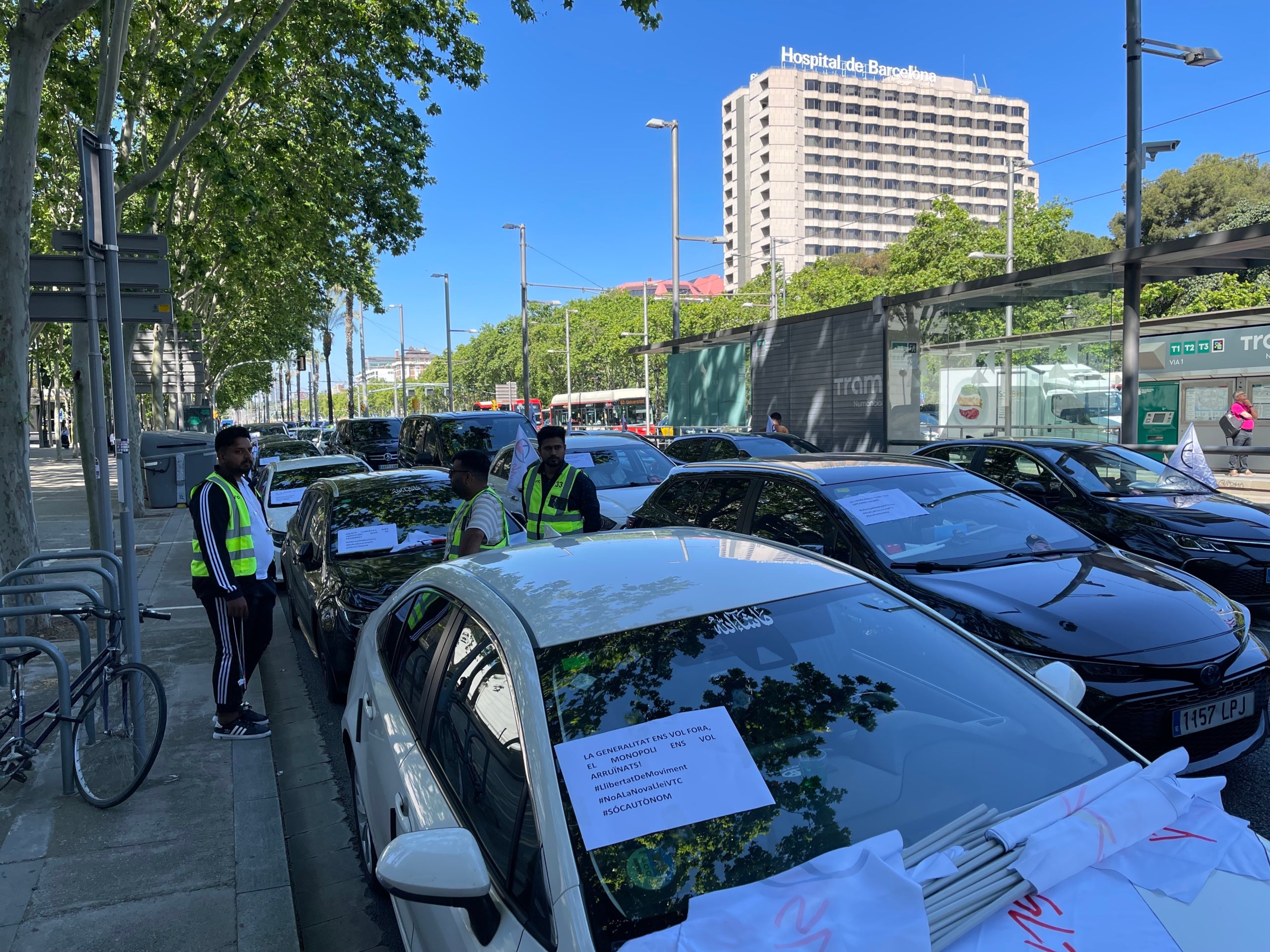 Capçalera de la protesta de les VTC d'aquest matí a la Diagonal/Quico Sallés