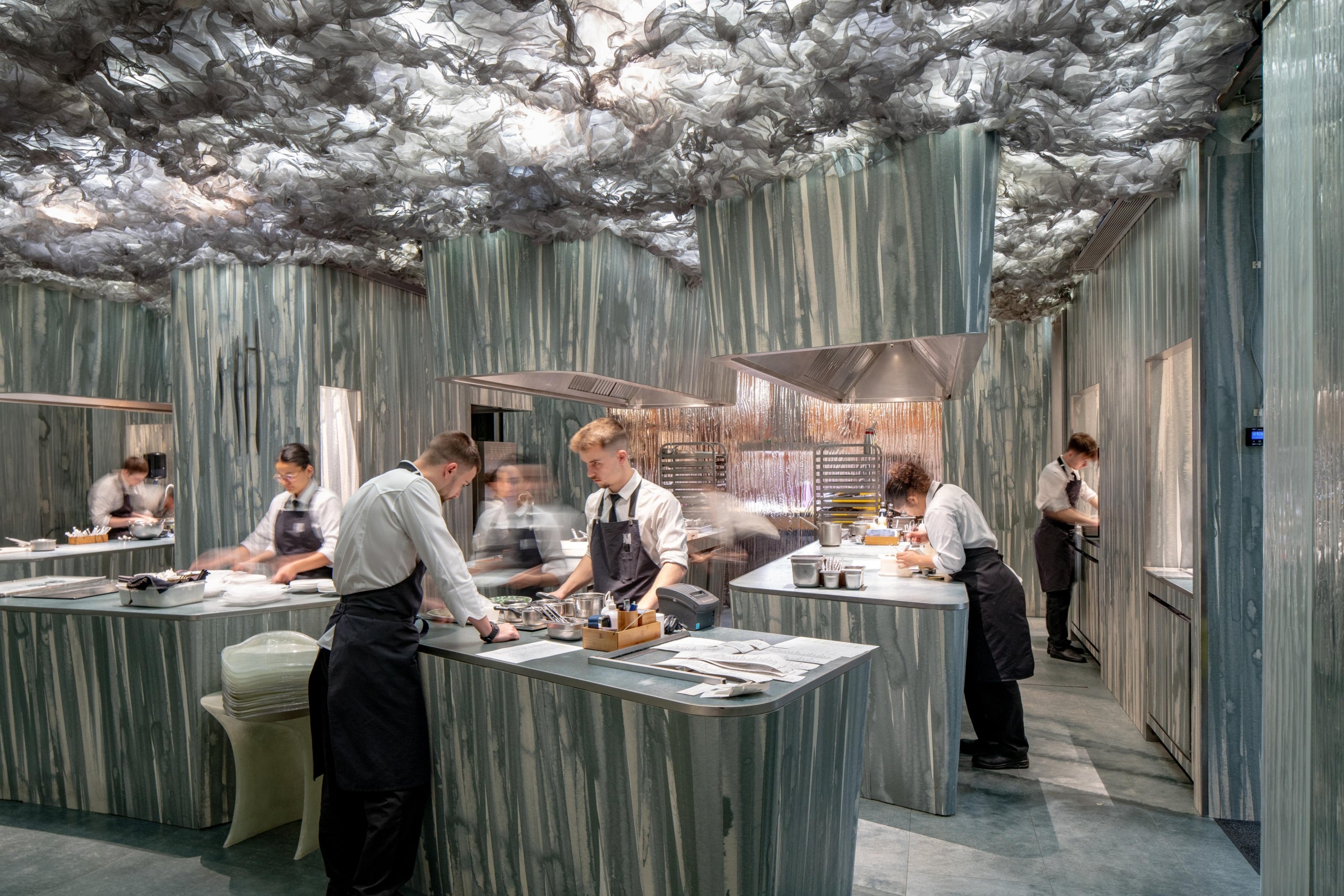 Uno de los espacios interiores del restaurante Enigma de Sant Antoni, reconocido como uno de los 50 mejores del mundo / ACN