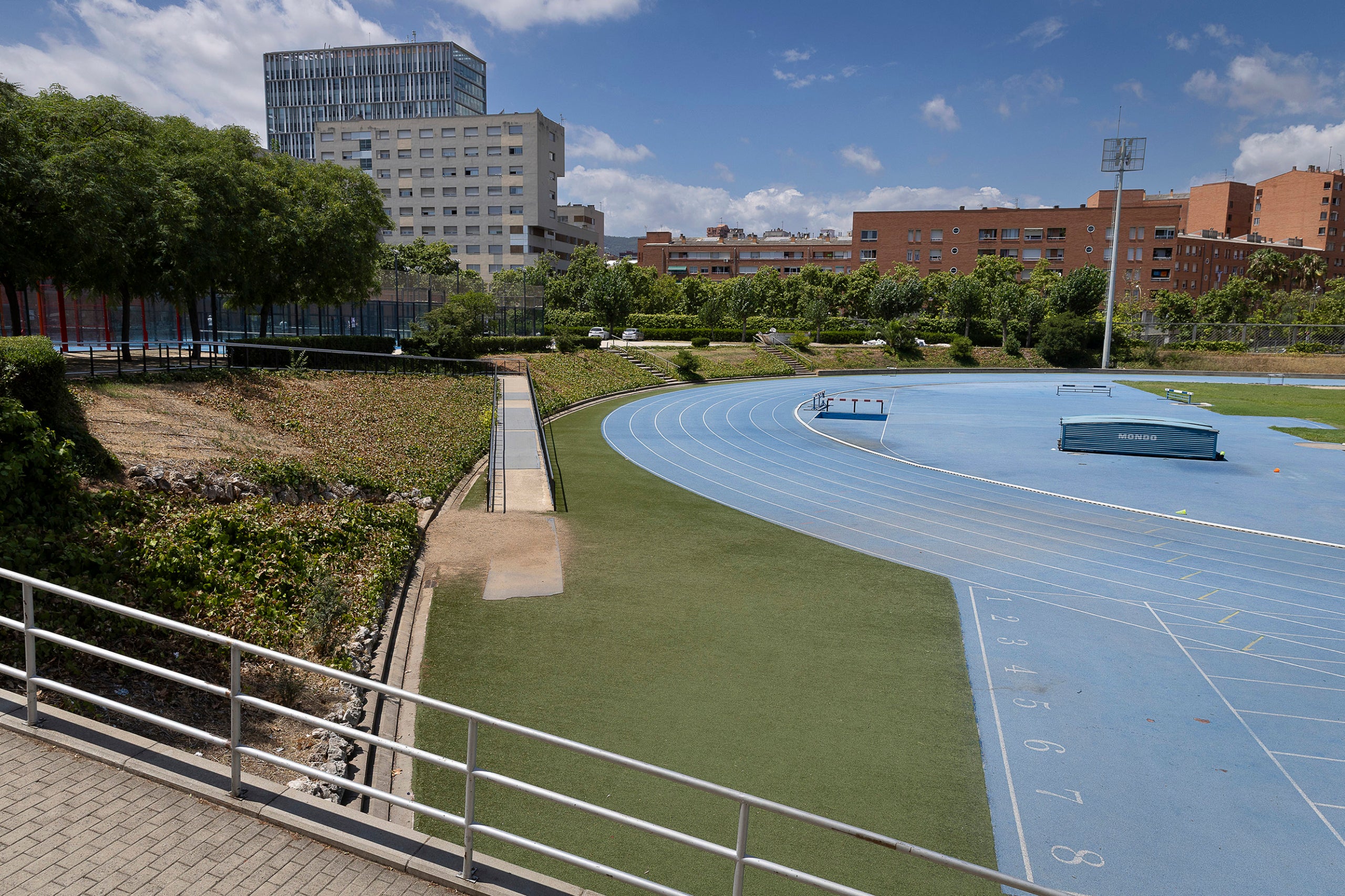 instal.lació esportiva municipal, esport amateur