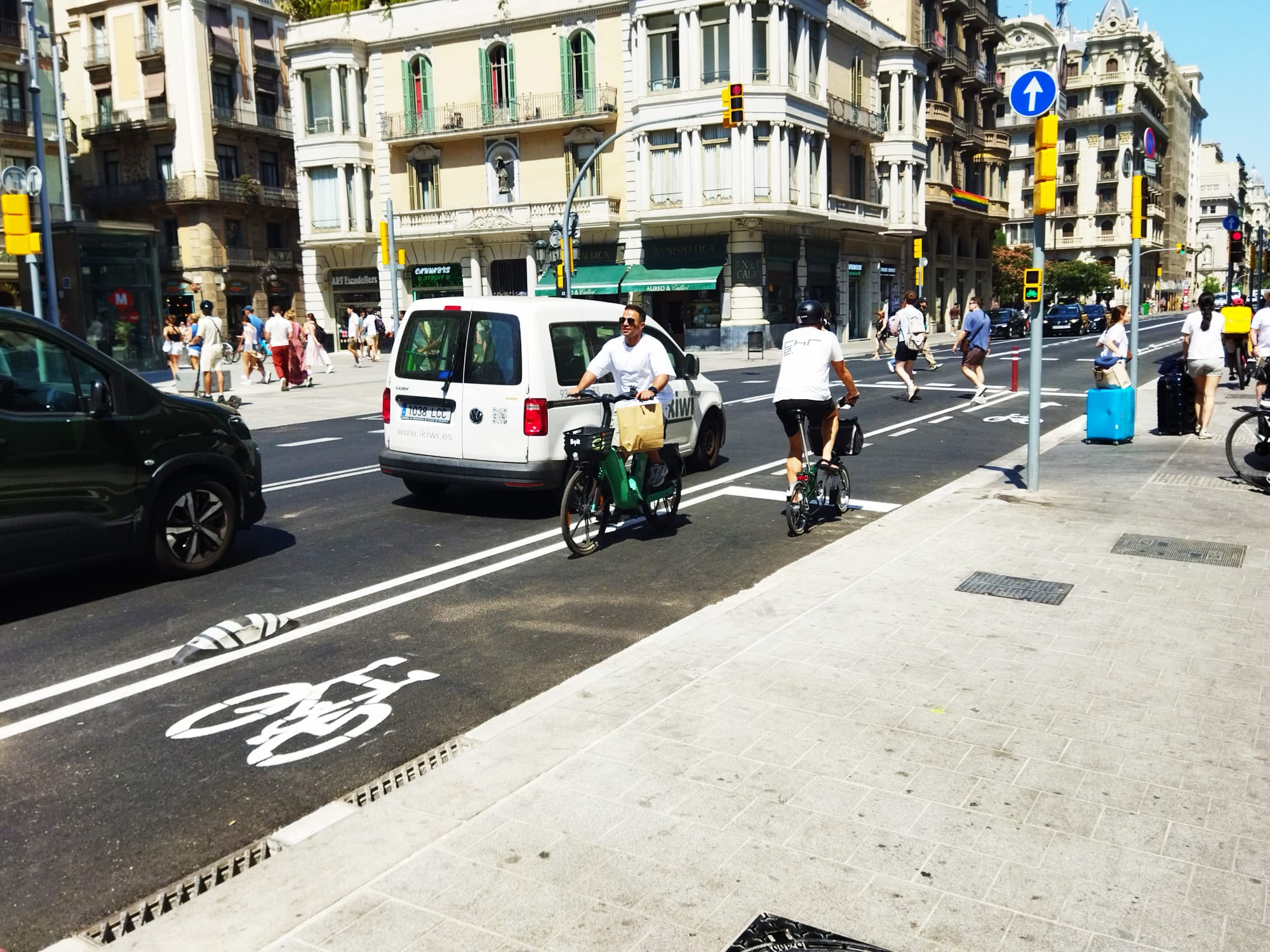 Circulació en sentit ascendent a la Via Laietana / Jordi Subirana