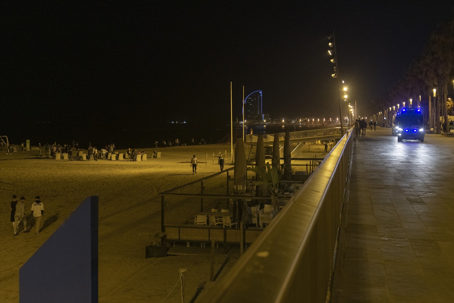La platja de la Barceloneta de nit / Europa Press