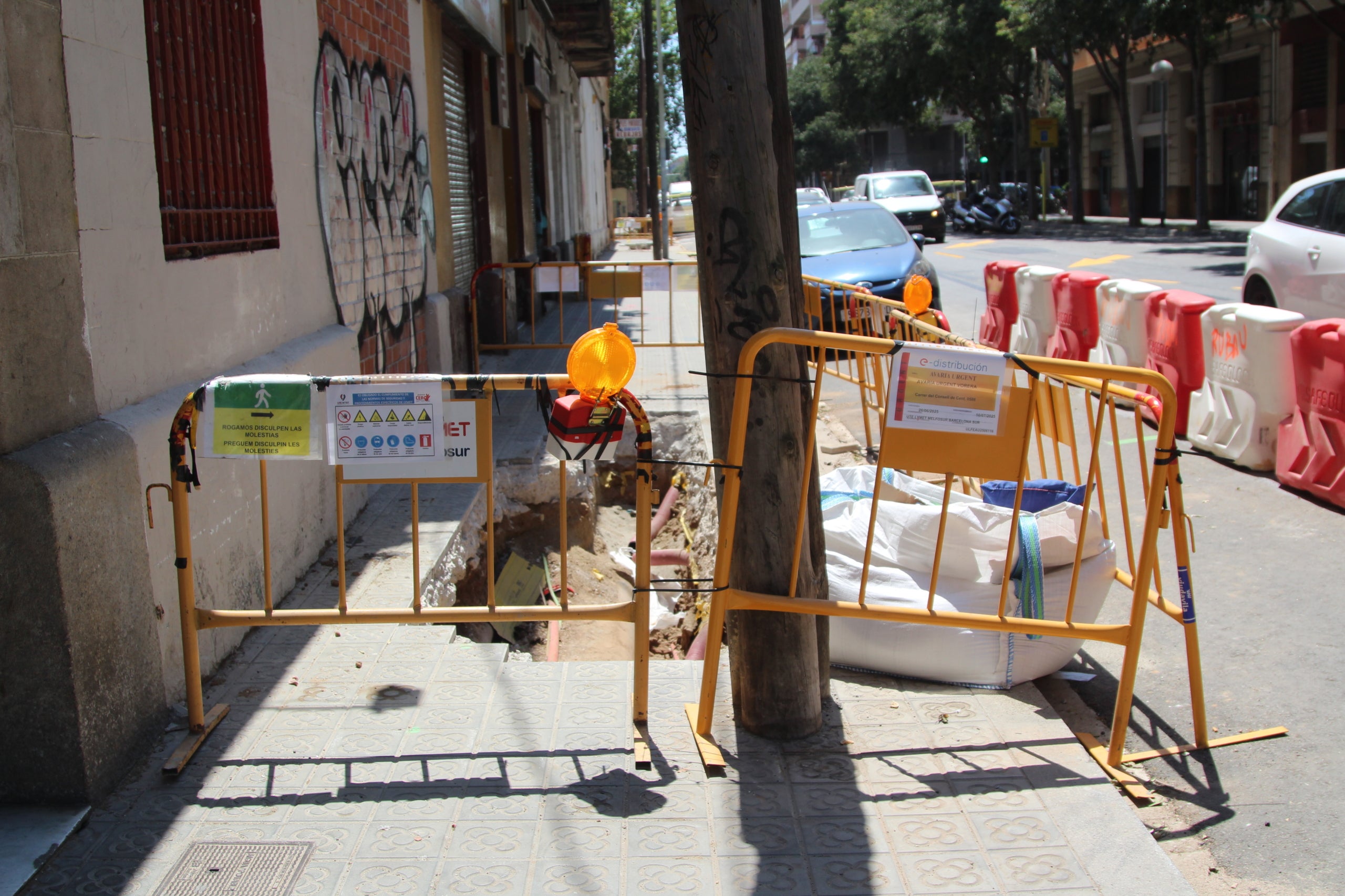 Les obres d'ampliació de la xarxa d'aigua freàtica s'han vist afectades per la troballa d'aquest refugi antiaeri / A.R.