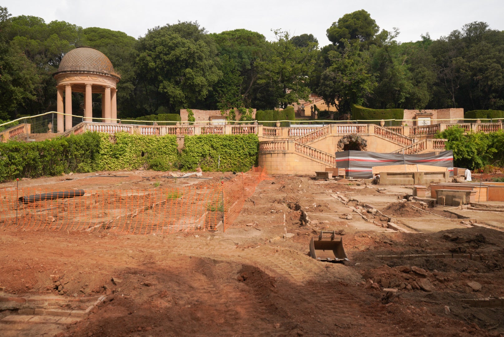 Restes del sistema de reg original del Laberint d'Horta que han aflorat durant la restauració del parc / Ajuntament de Barcelona