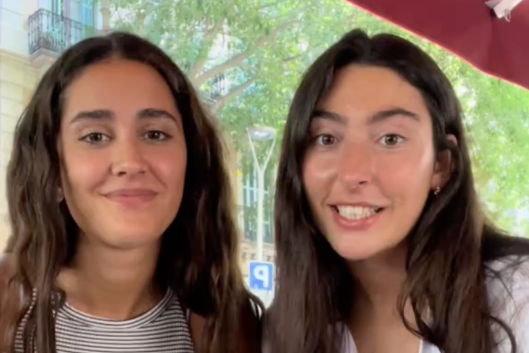 La Mireia i la Blanca, en un moment del vídeo / TikTok
