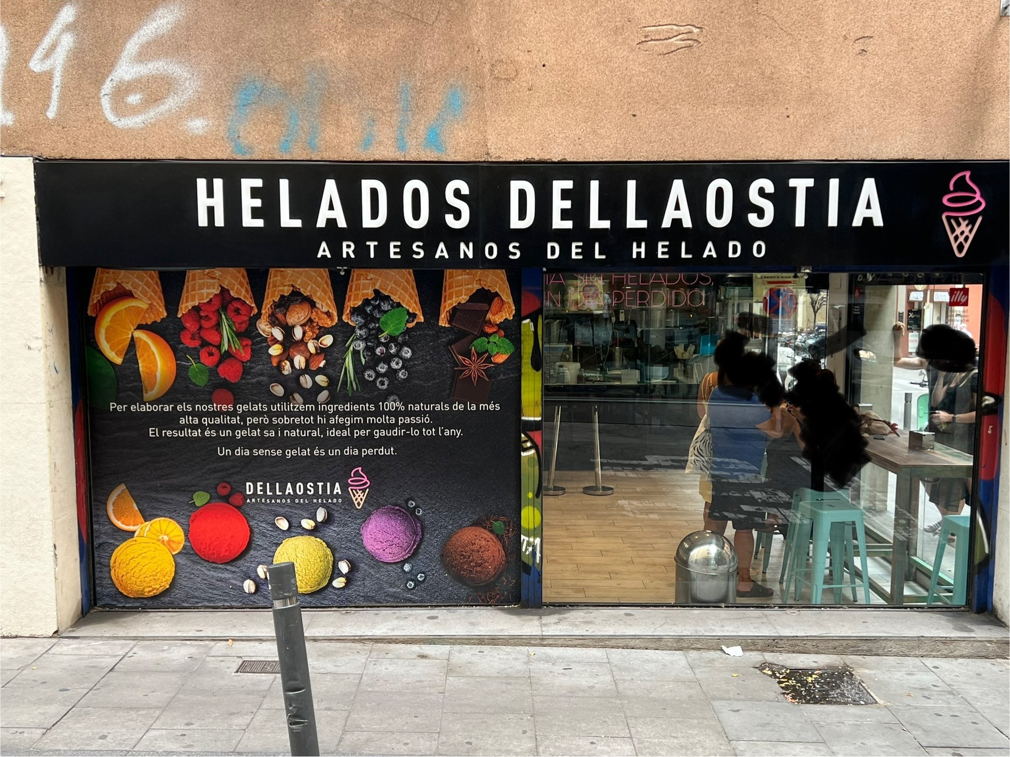 La gelateria Dellaostia, al barri de la Vila de Gràcia / Xarxa X-Guillem Roma