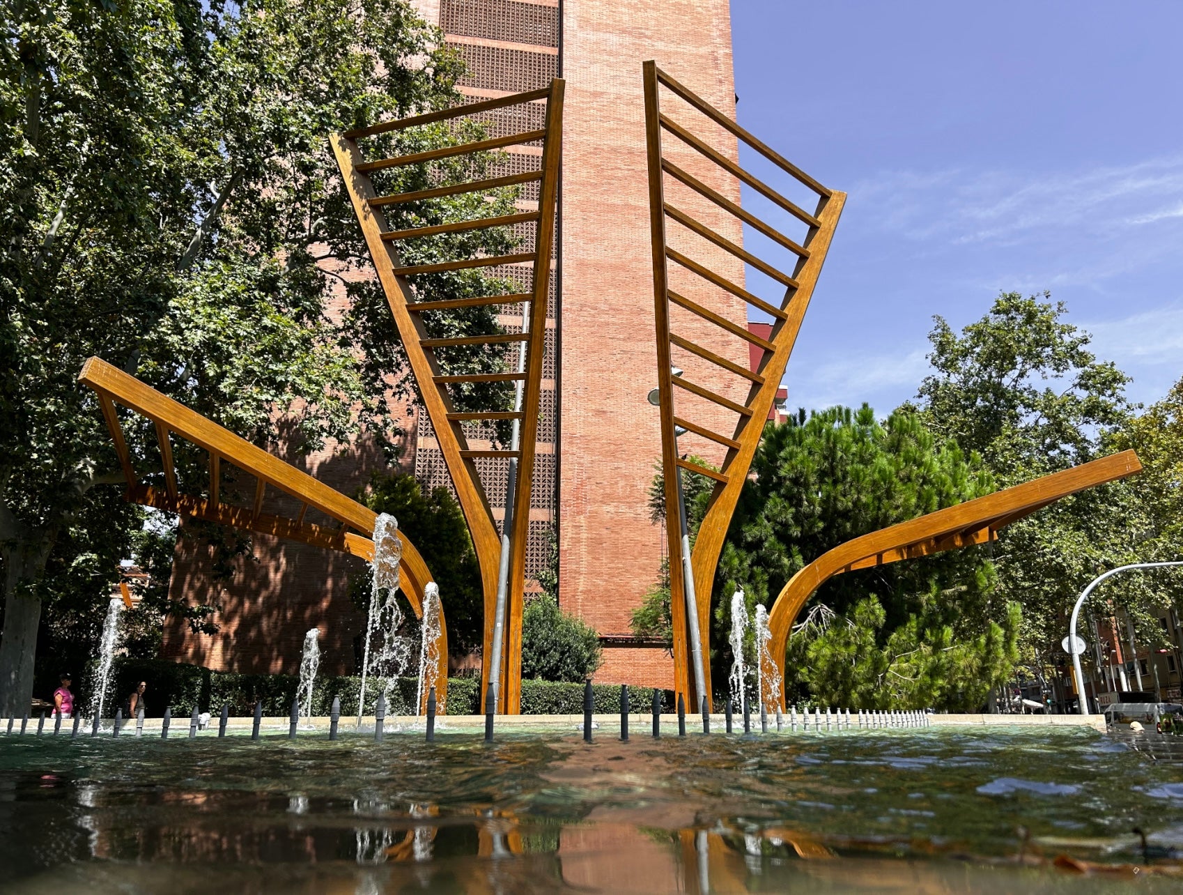 Les fonts del Parc Central de Nou Barris tornen a brollar després d’un període de sequera. 13.08.2025 / Marta Cardenal