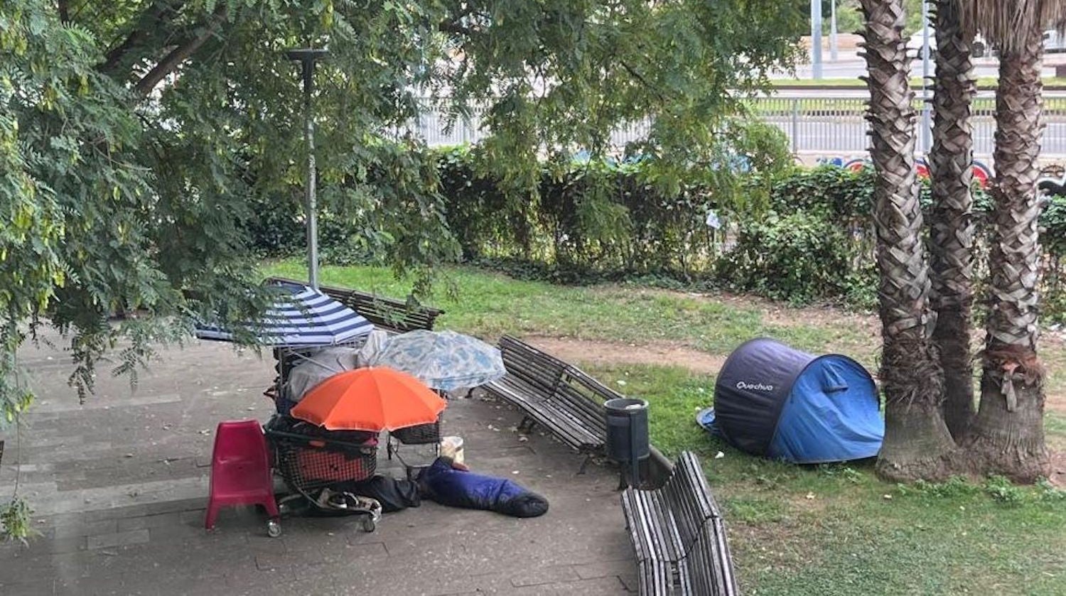 Tiendas de campaña en la calle de Sancho d'Ávila, el martes / Cedida al TOT Barcelona