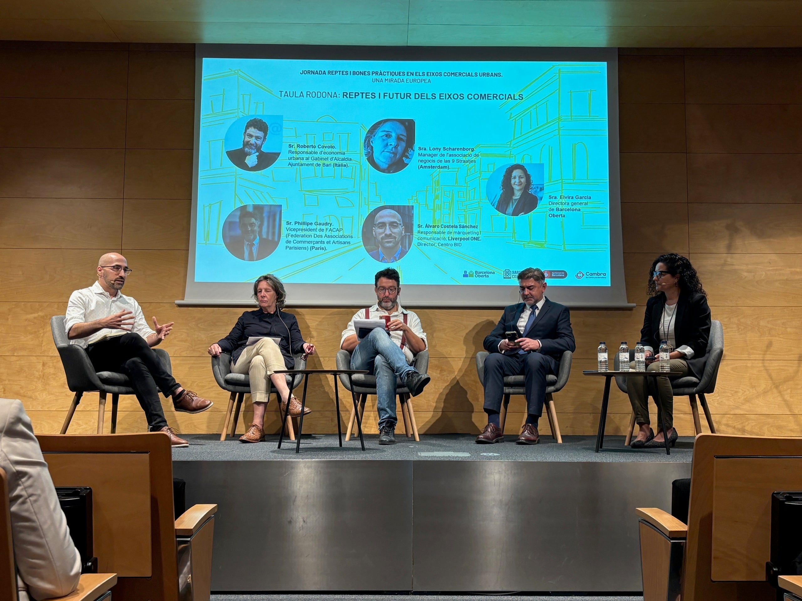 Ponentes de diferentes puntos de Europa en el Auditorio de Barcelona Activa / Barcelona Oberta