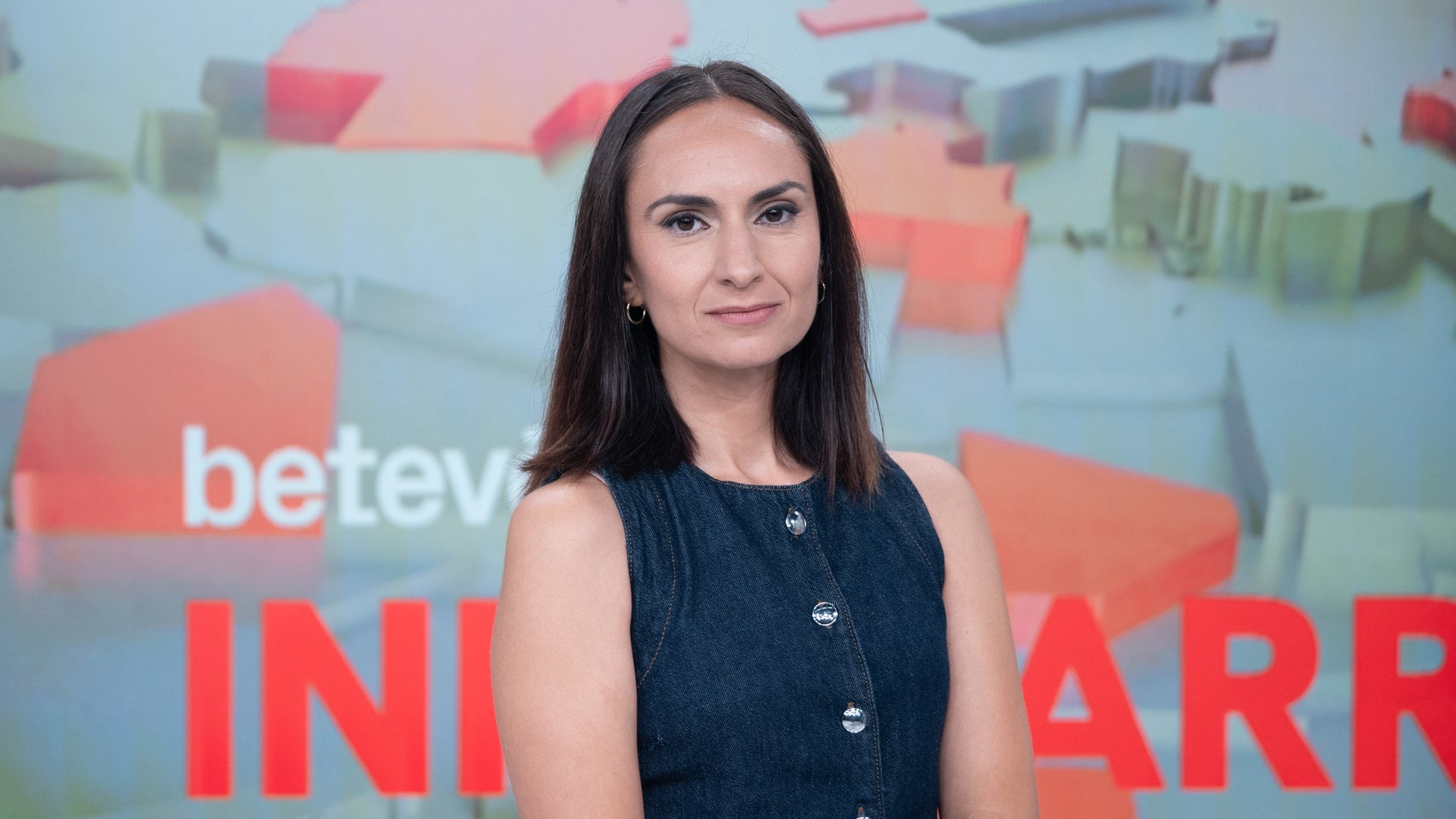 Núria Llabina, presentadora del programa 'Infobarris' | Betevé