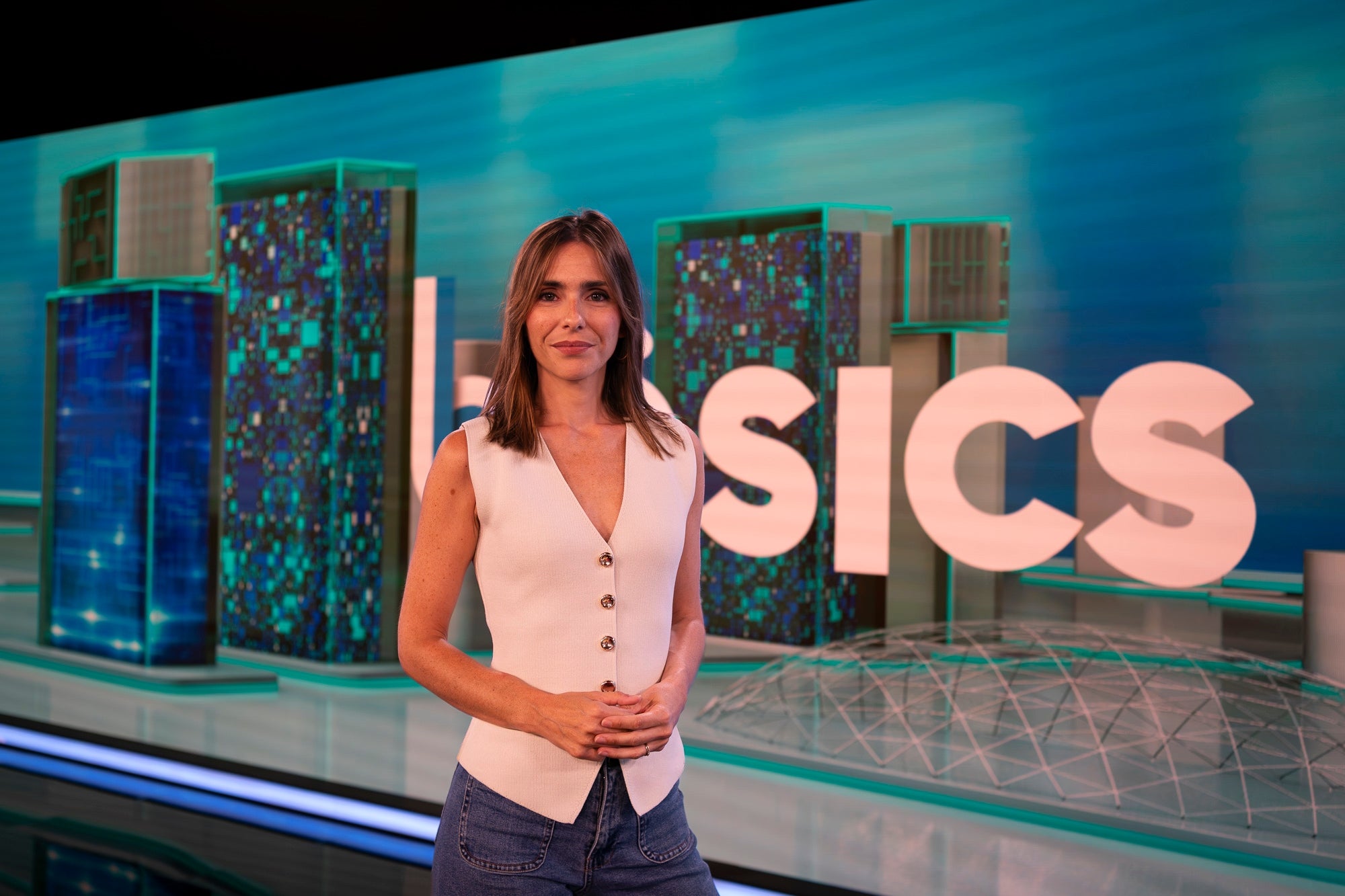 Sandra Mestres, periodista de Betevé i presentadora del programa 'Bàsics' | Mireia Comas