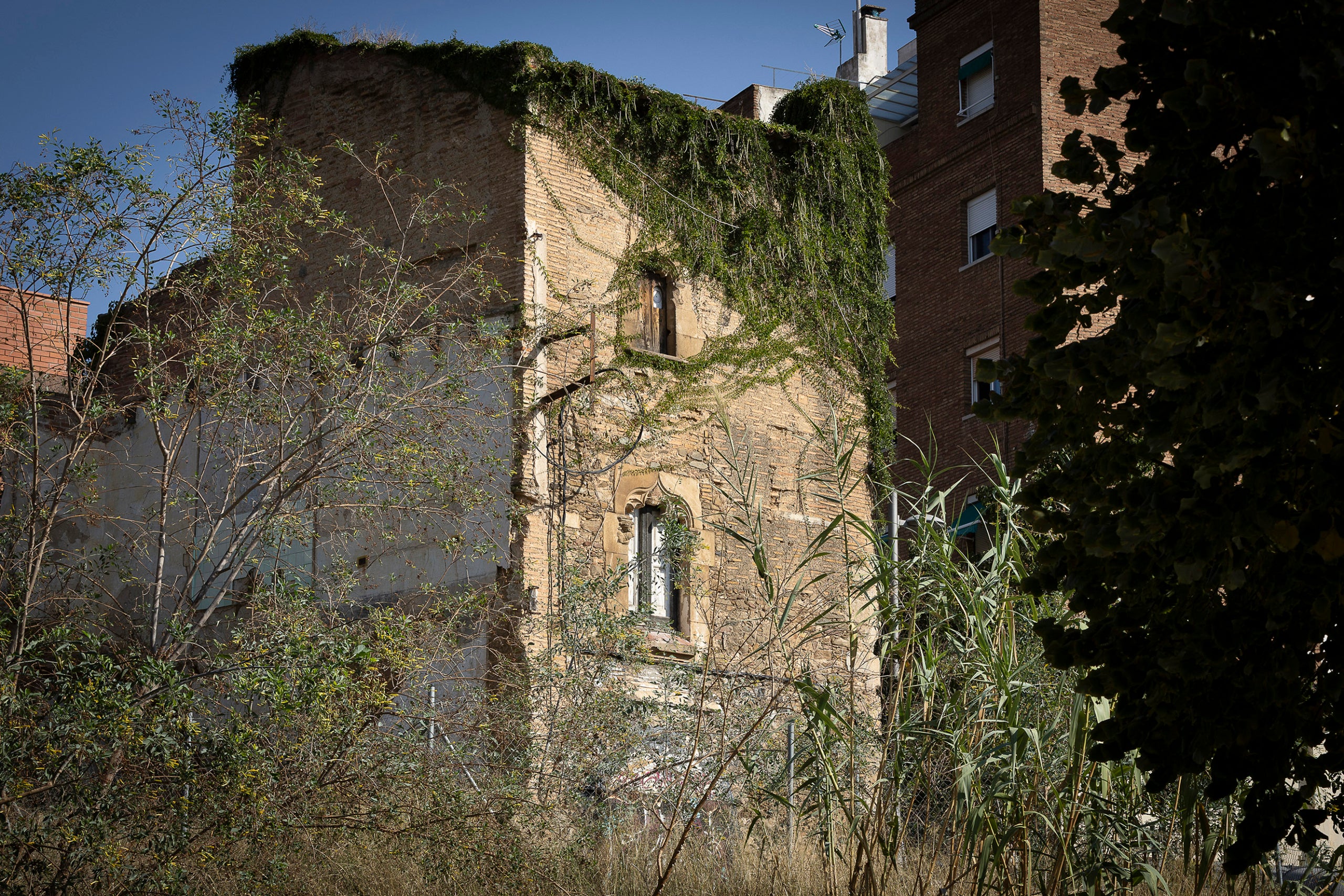 La Torre del Moro, al carrer Coïmbra del barri d'Horta / Jordi Play