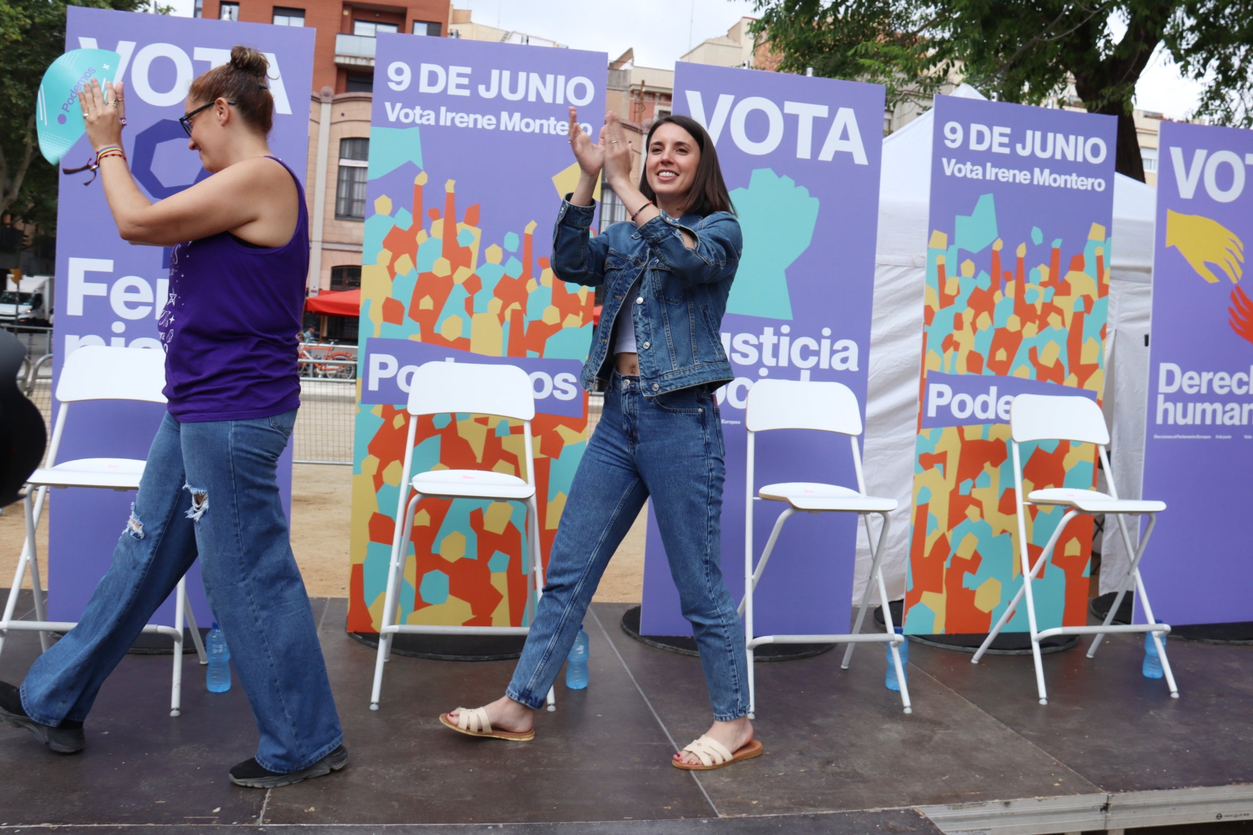 La cap de llista de Podem a les eleccions europees, Irene Montero, en un míting a la plaça Josep Maria Huertas de Barcelona el juny de 2024 / ACN